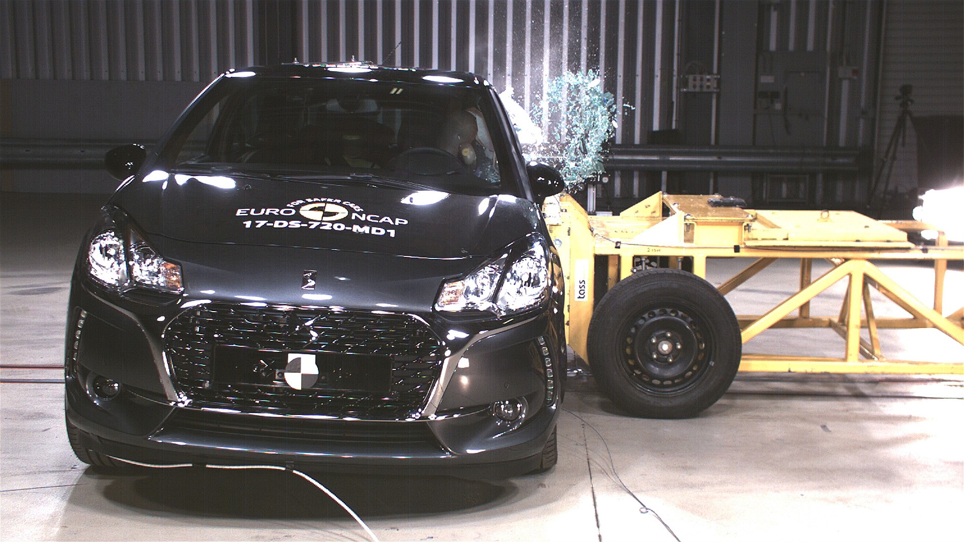 DS 3 - Side crash test 2017