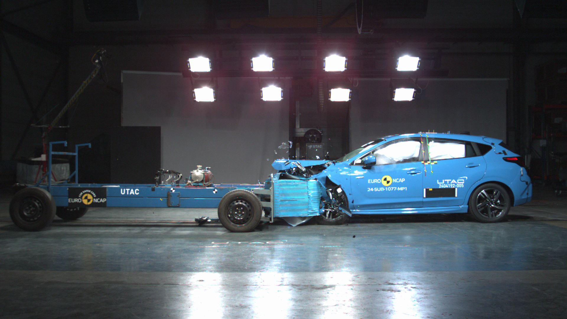 Subaru Impreza - Mobile Progressive Deformable Barrier test 2024