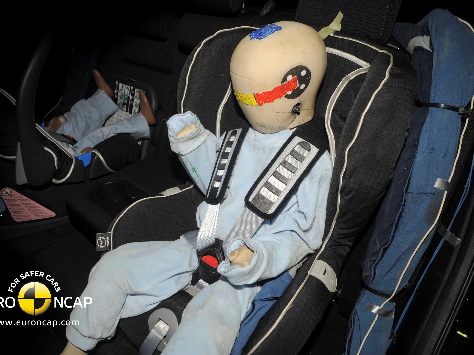 Mazda CX-5 – Child Rear Seat crash test