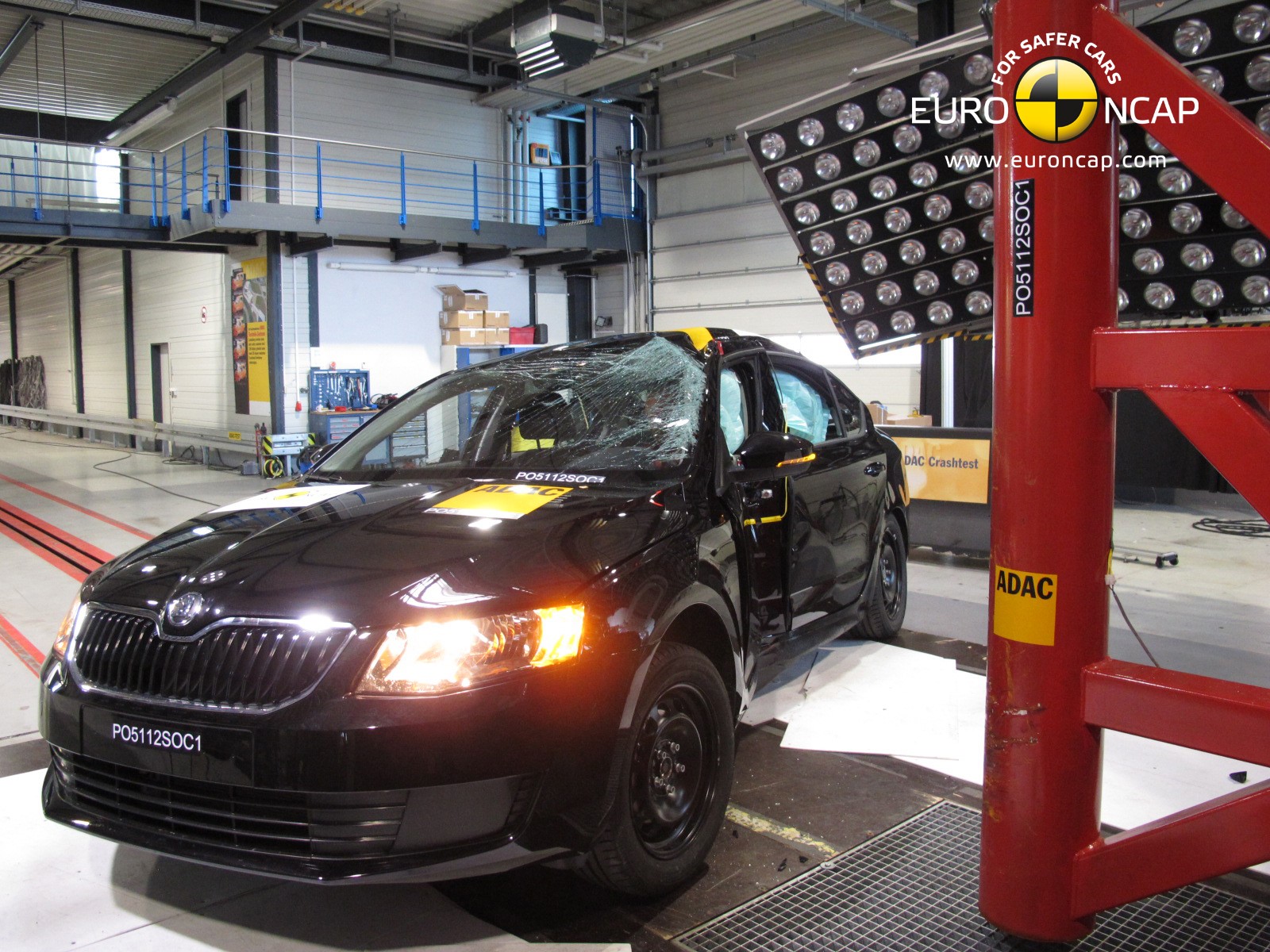 Skoda Octavia Pole Crash Test 13 After Crash