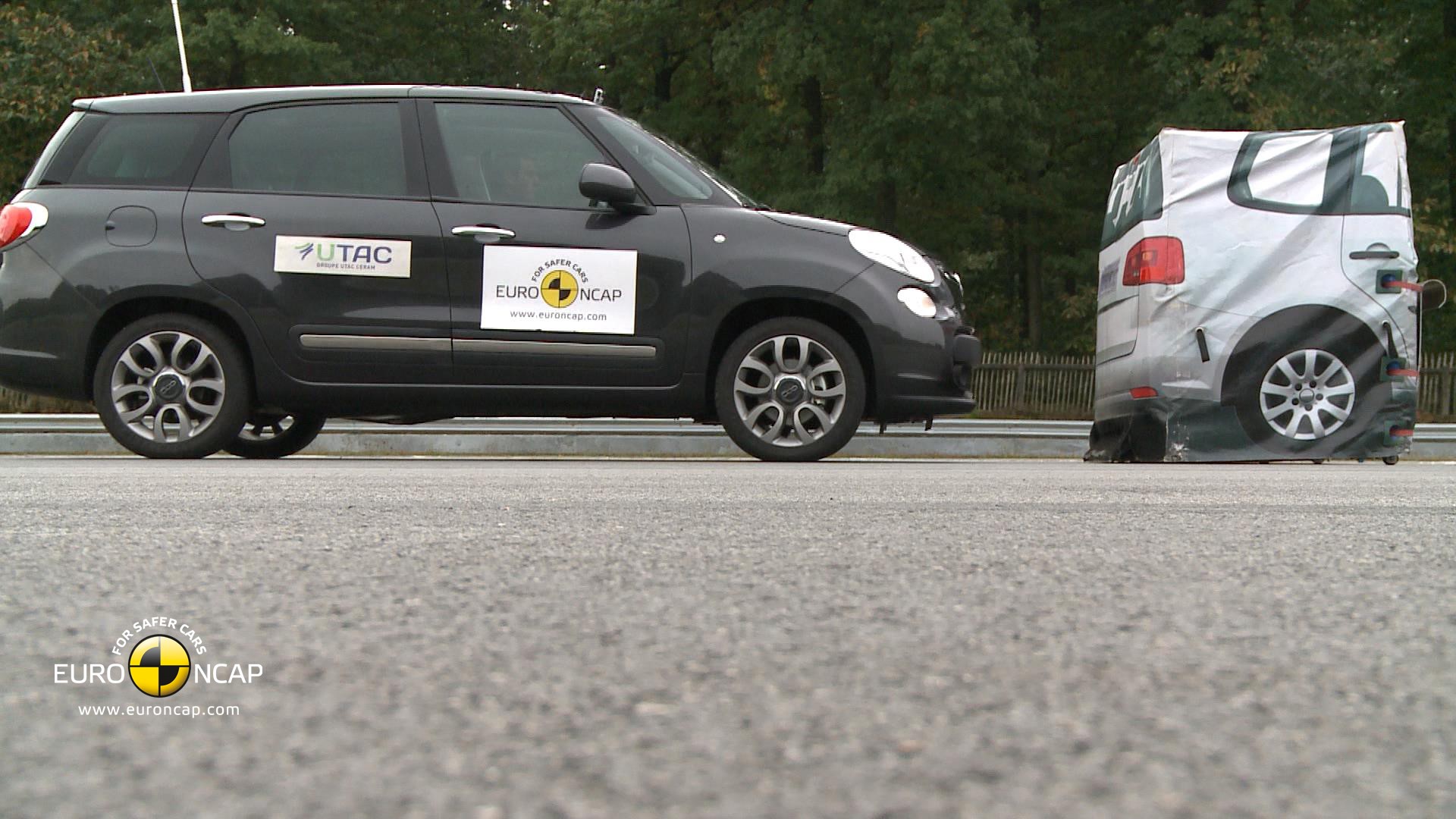 Fiat 500L - AEB Tests 2013