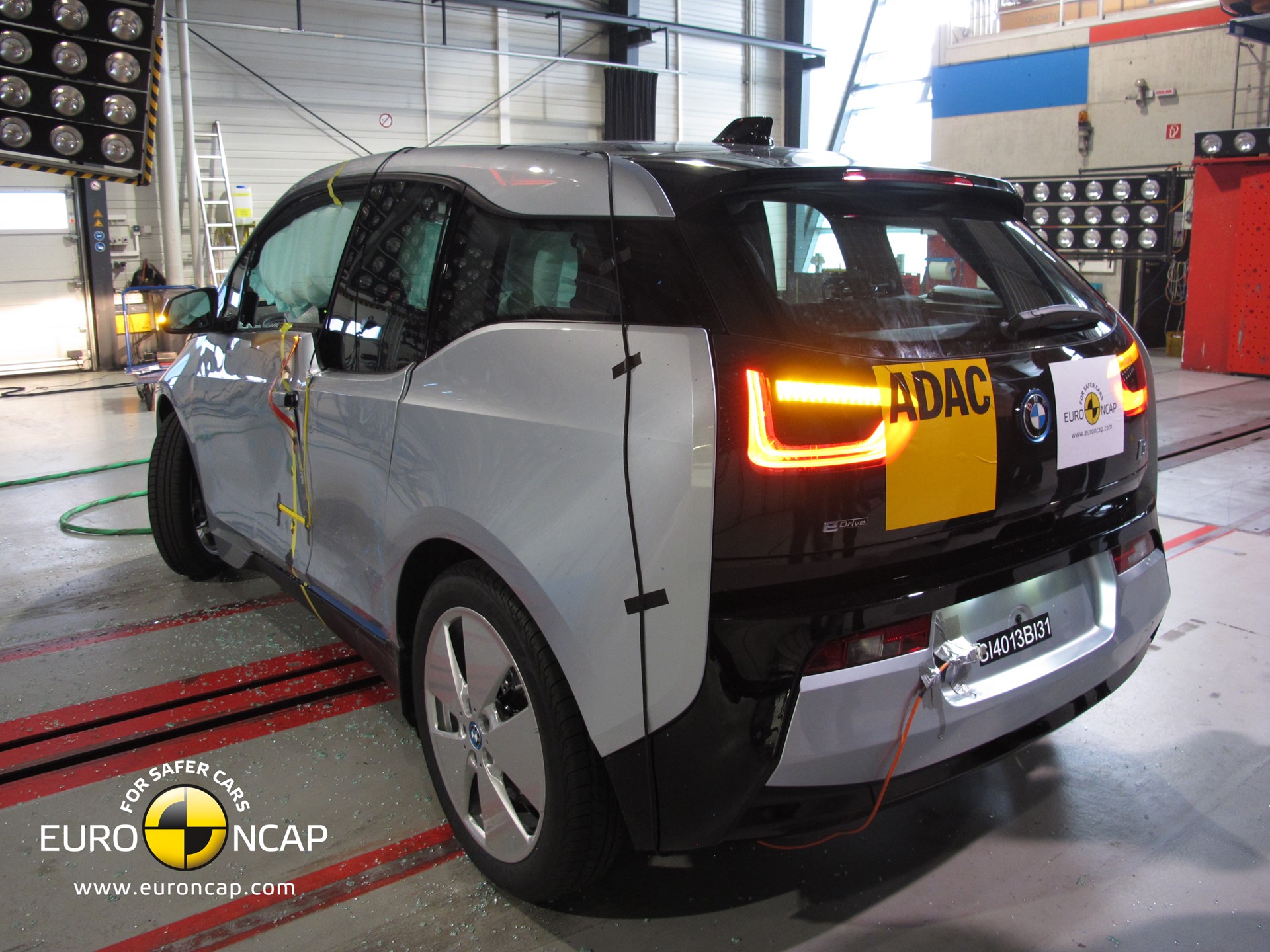 BMW i3 -Side crash test 2013 - after crash