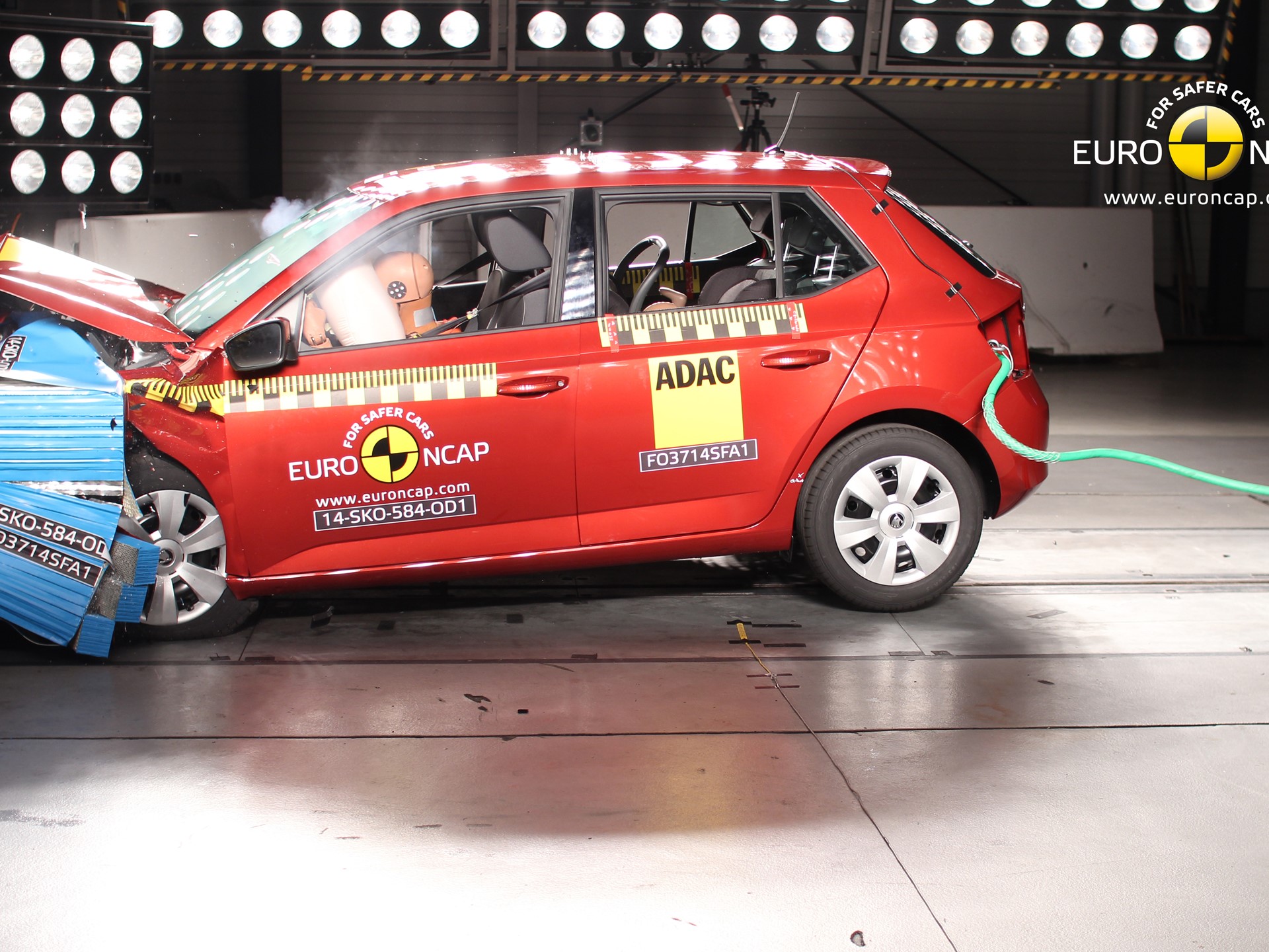 Skoda Fabia  - Frontal crash test 2014