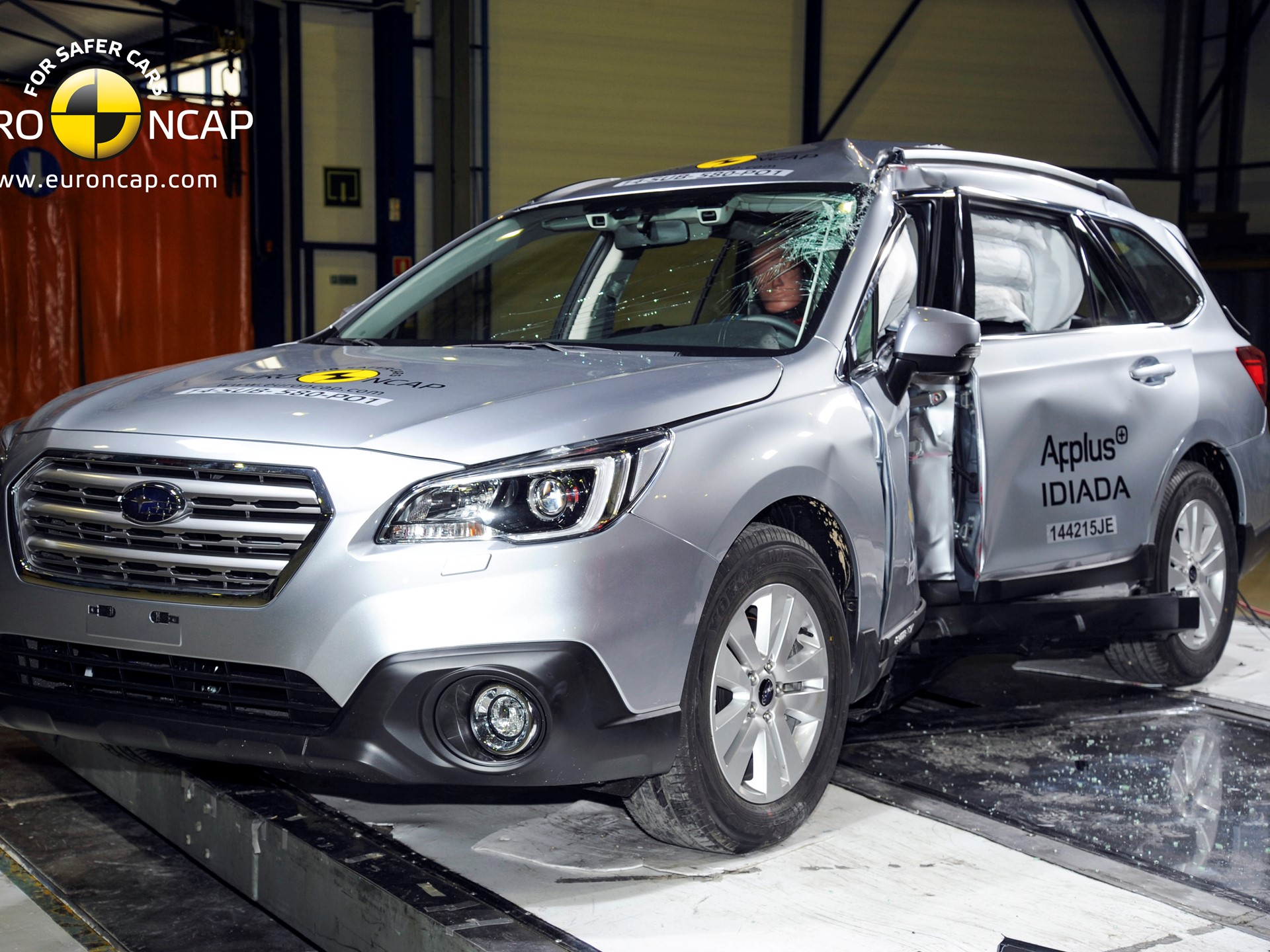 Subaru Outback  - Pole crash test 2014 - after crash