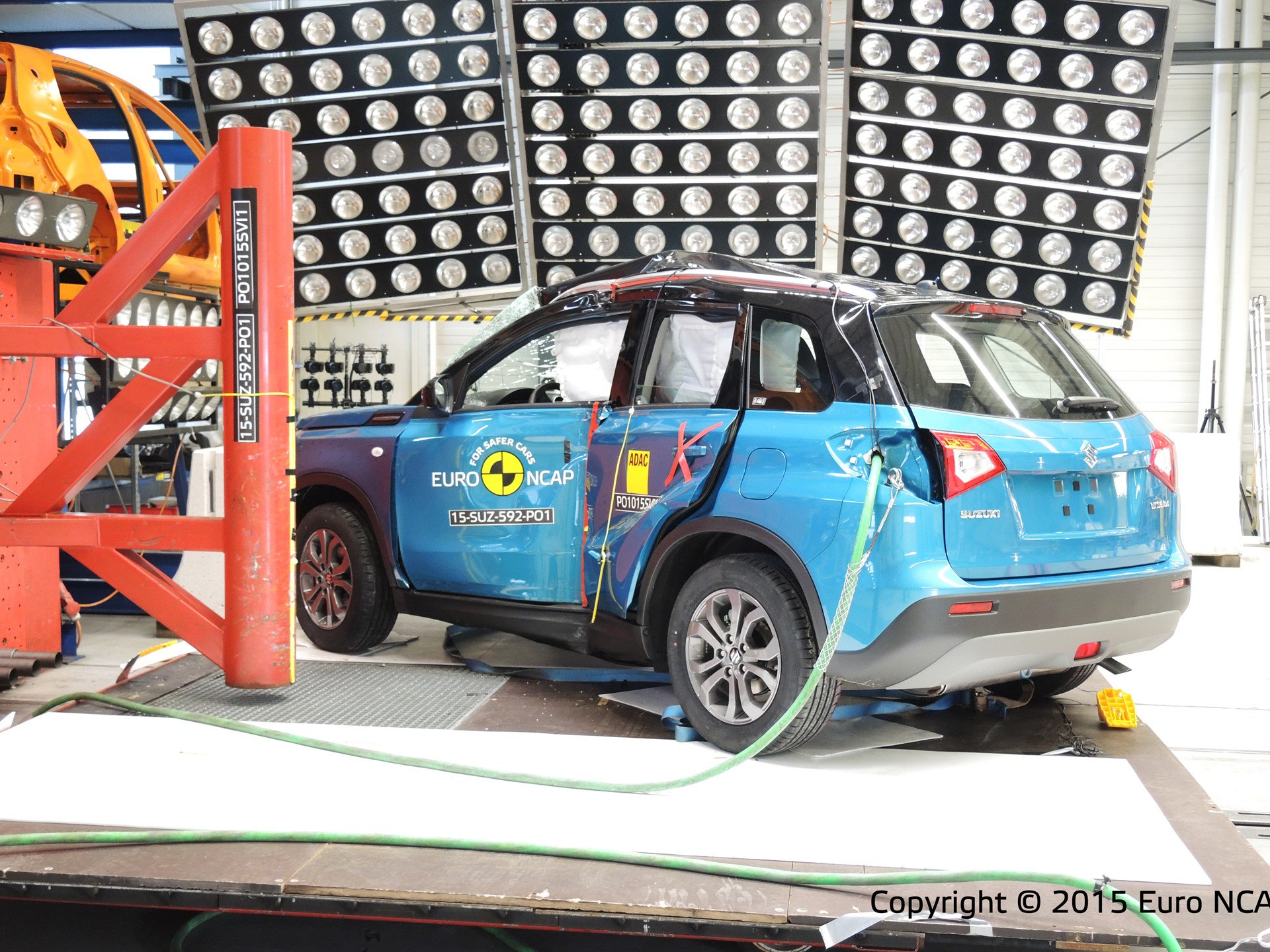 Suzuki Vitara - Pole crash test 2015 - after crash