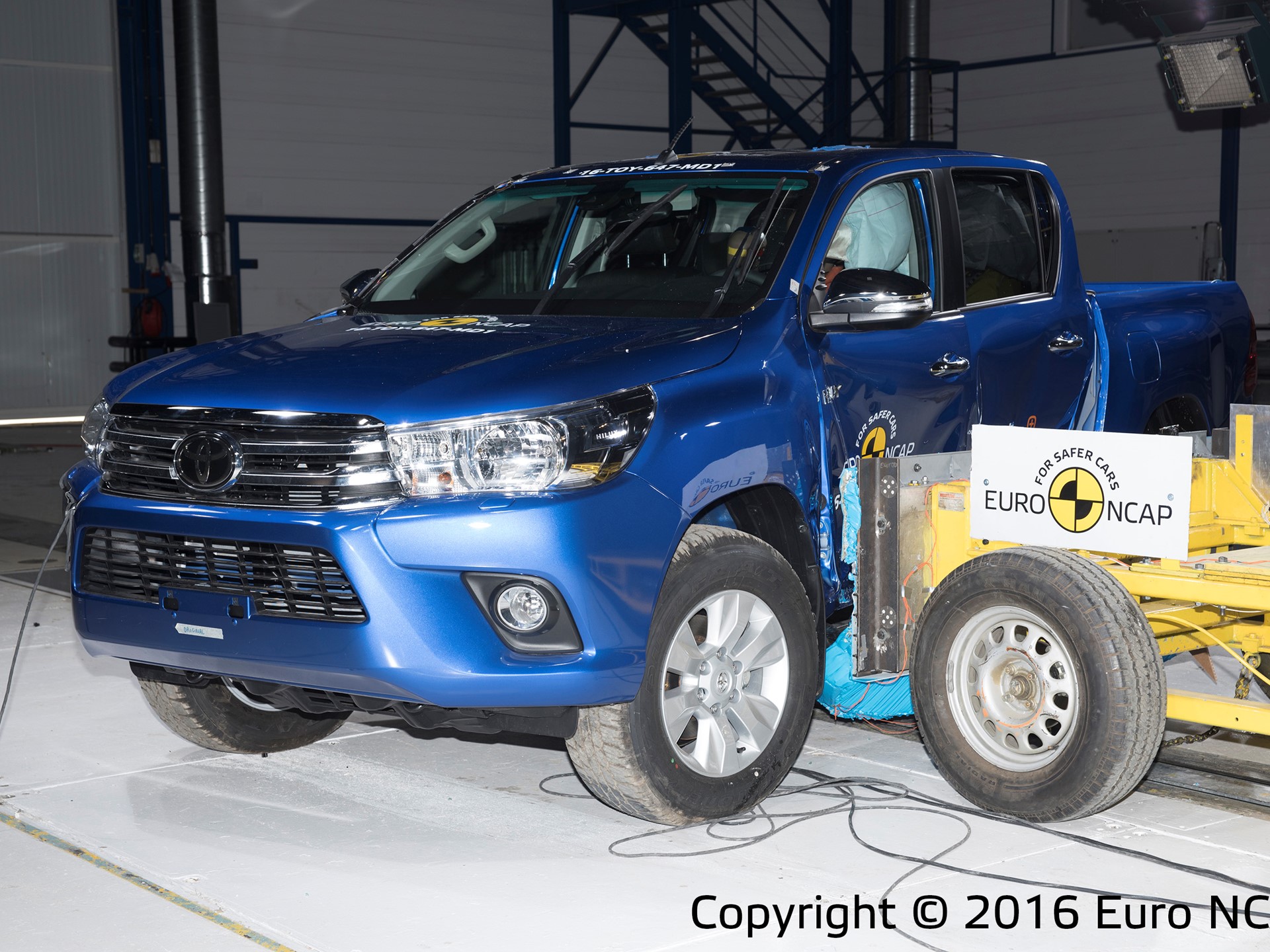 Toyota Hilux - Side crash test 2016 - after crash