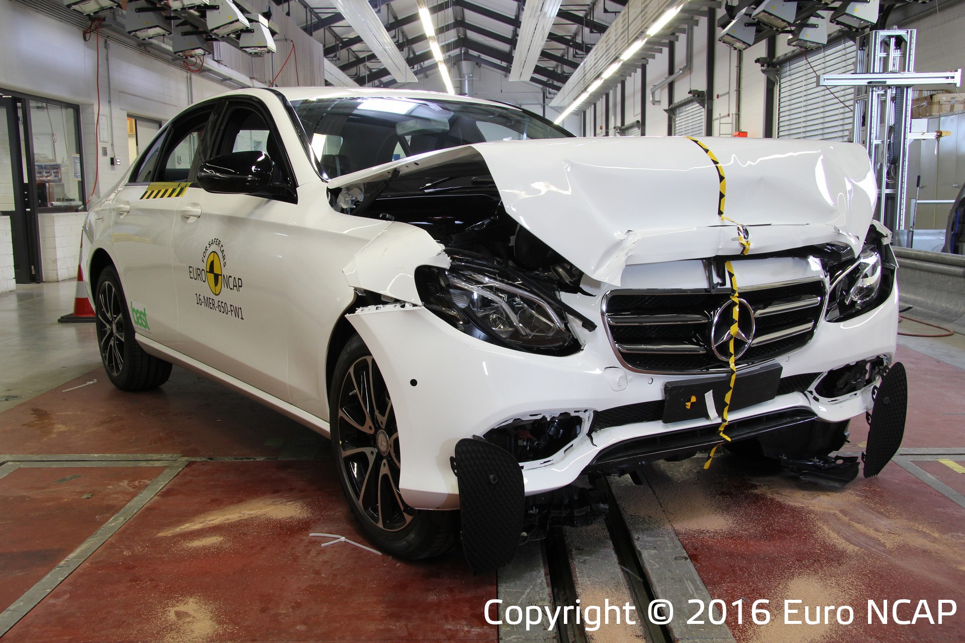 Mercedes-Benz E-Class - Frontal Full Width test 2016 - after crash