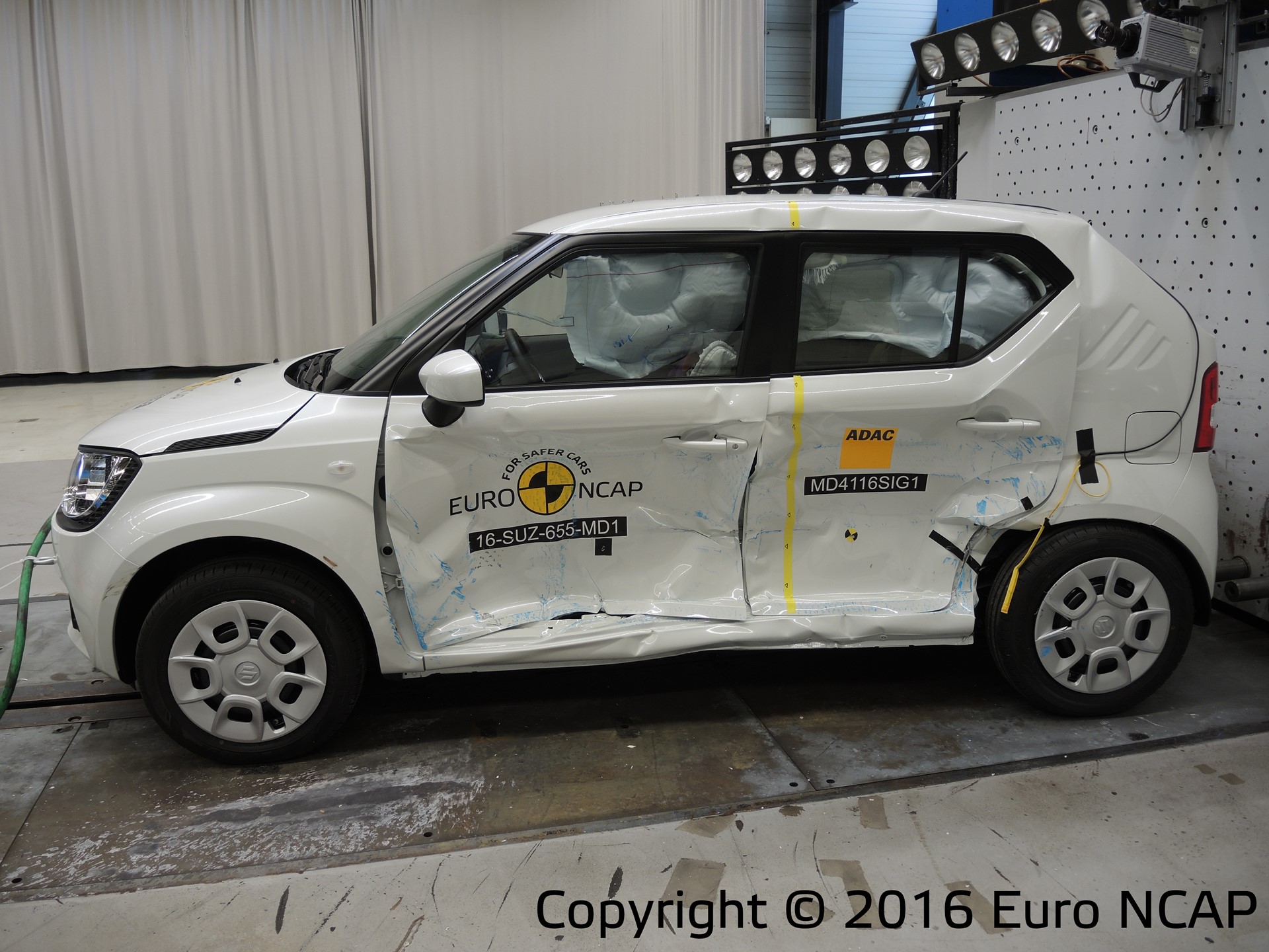 Suzuki Ignis - Side crash test 2016 - after crash