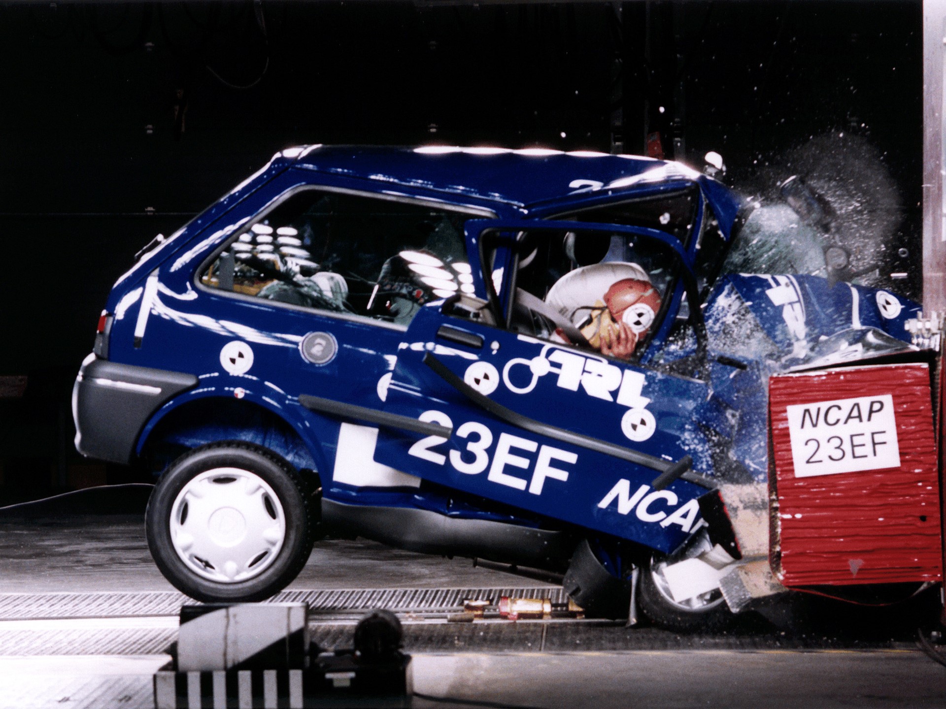 Crash test phase 1 - Rover 100