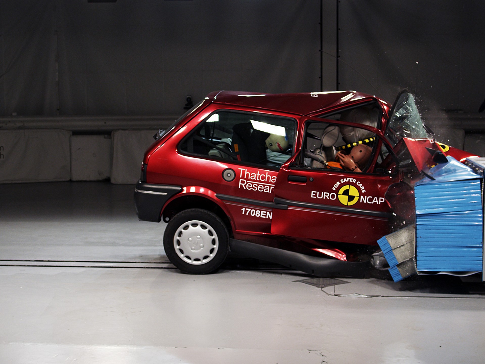 Rover 100 20th anniversary crash test - on crash