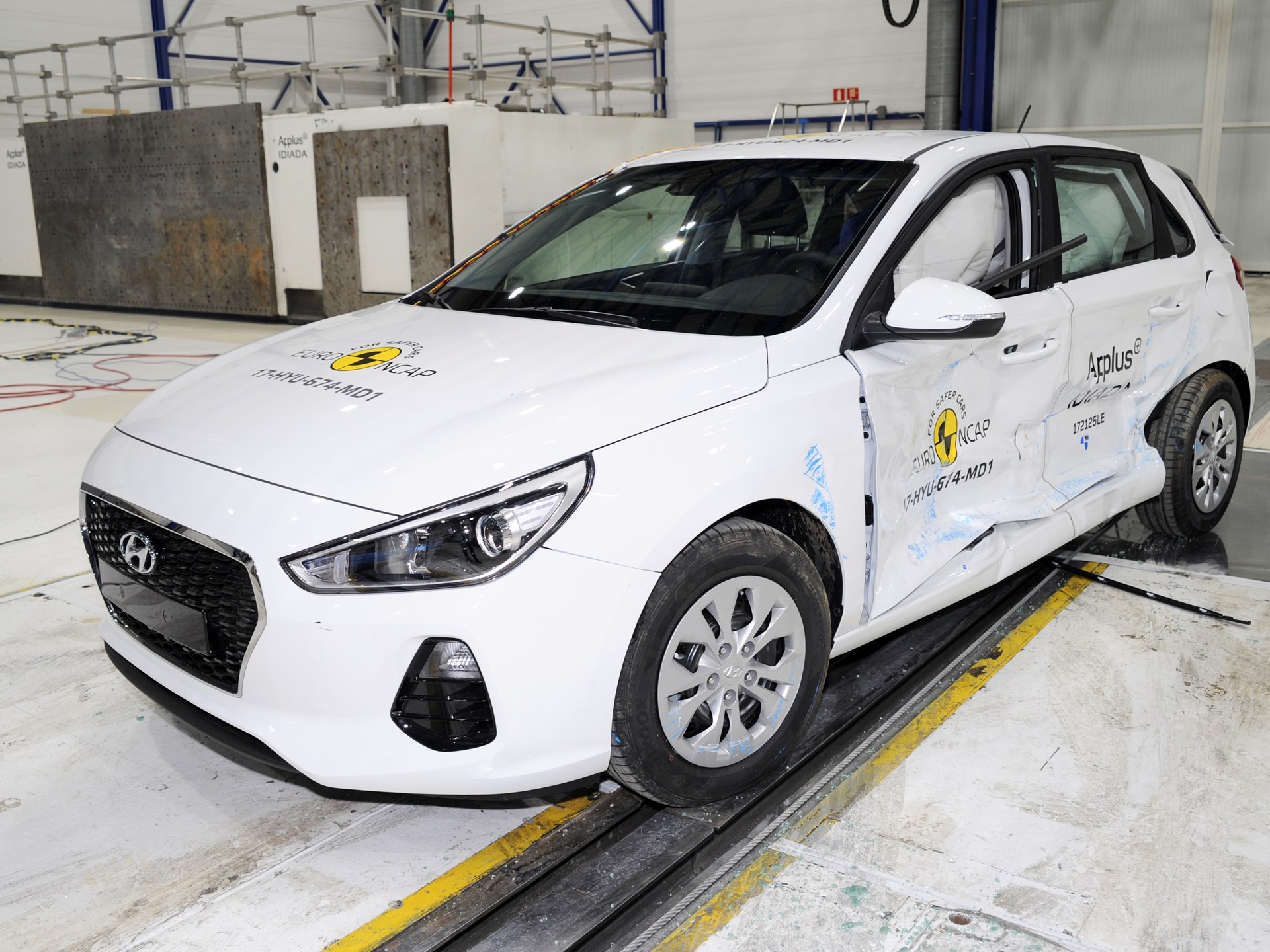 Hyundai I30  - Side crash test 2017-after crash
