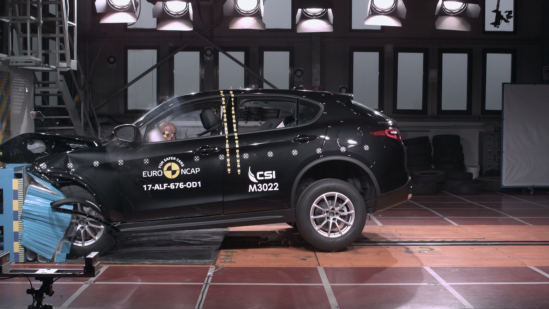 Alfa Romeo Stelvio  - Frontal Offset Impact test 2017