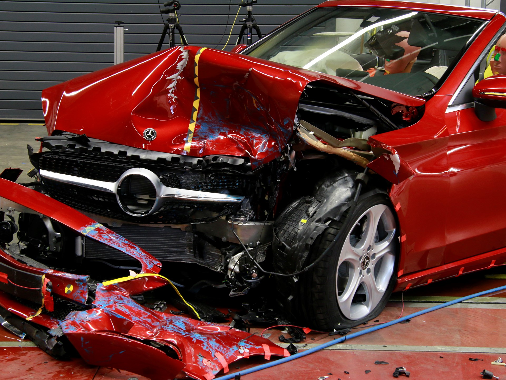 Mercedes-Benz C-Class Cabriolet- Frontal Offset Impact test 2017 - after crash