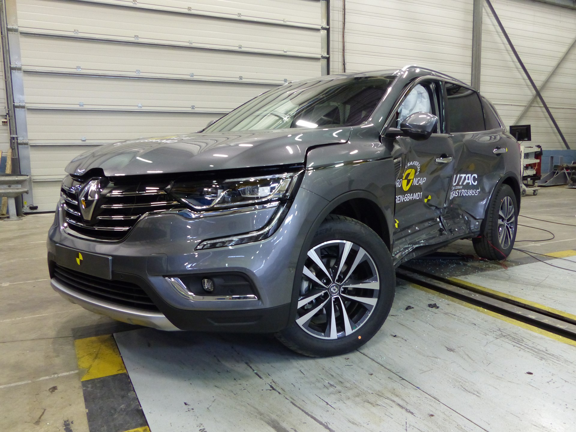 Renault Koleos  - Side crash test 2017-after crash