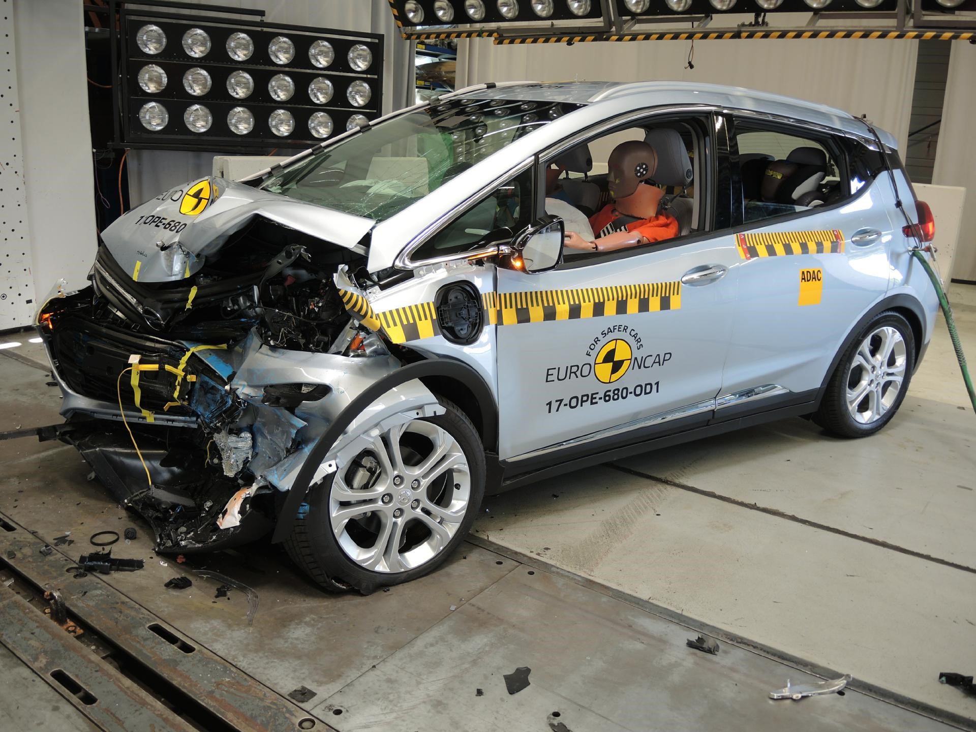 Opel/Vauxhall Ampera-e- Frontal Offset Impact test 2017 - after crash
