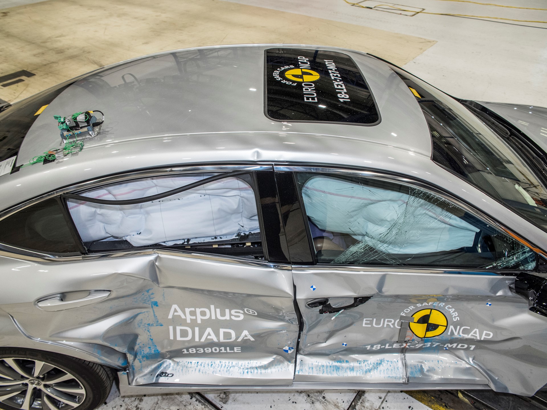 Lexus ES - Side crash test 2018 - after crash