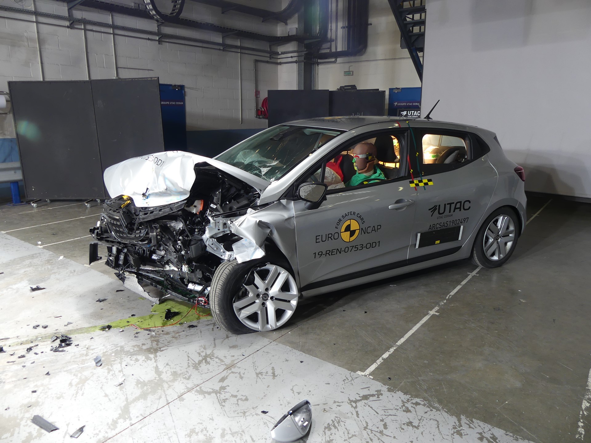 Renault Clio Frontal Offset Impact Test 2019 After Crash Images, Photos, Reviews