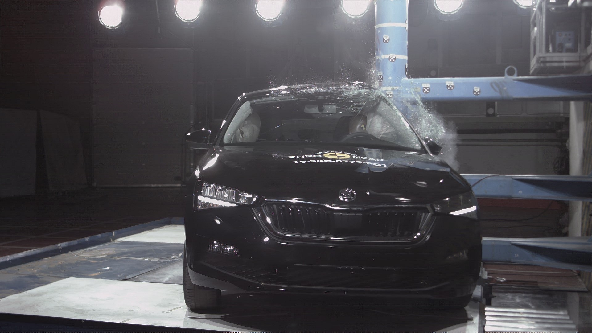 Skoda Scala - Pole crash test 2019