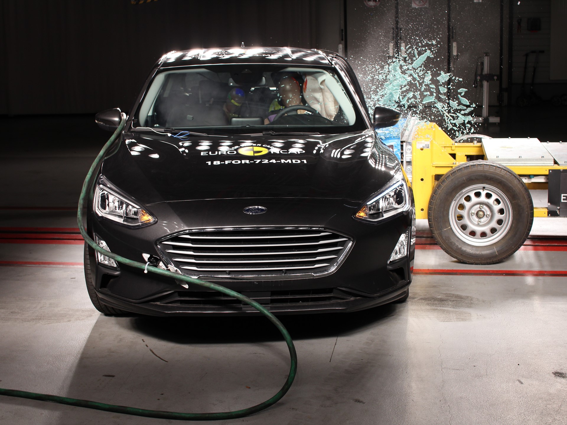 Ford Focus - Side crash test 2018