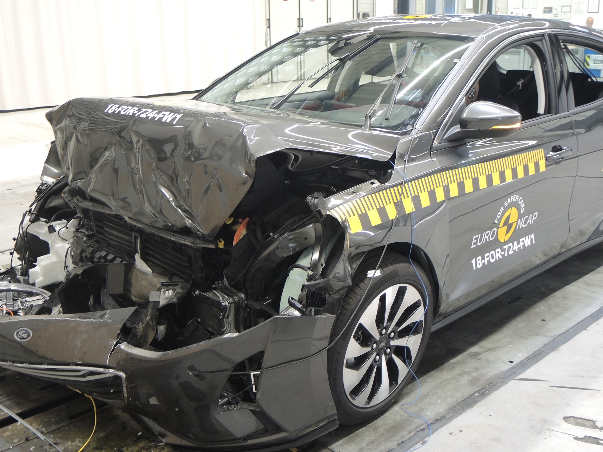 Ford Focus - Frontal Full Width test 2018 - after crash