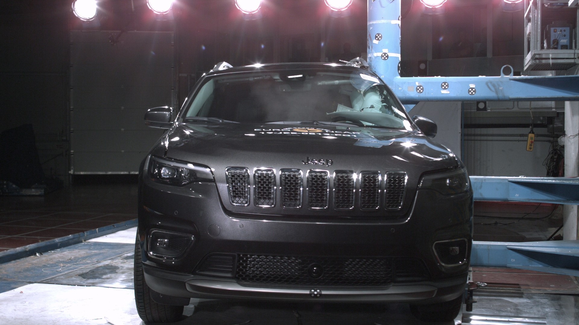 Jeep Cherokee - Pole crash test 2019
