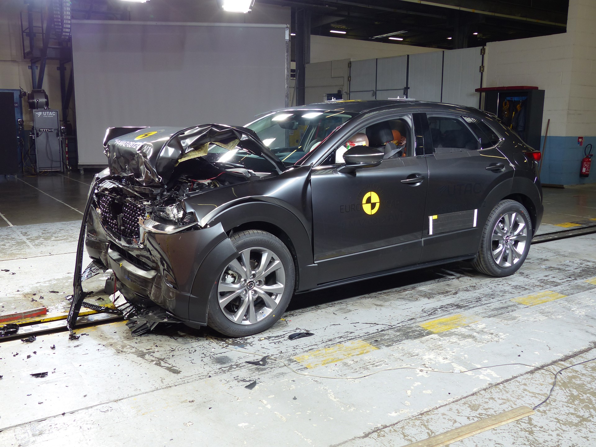 Mazda CX-30 - Frontal Full Width test 2019 - after crash