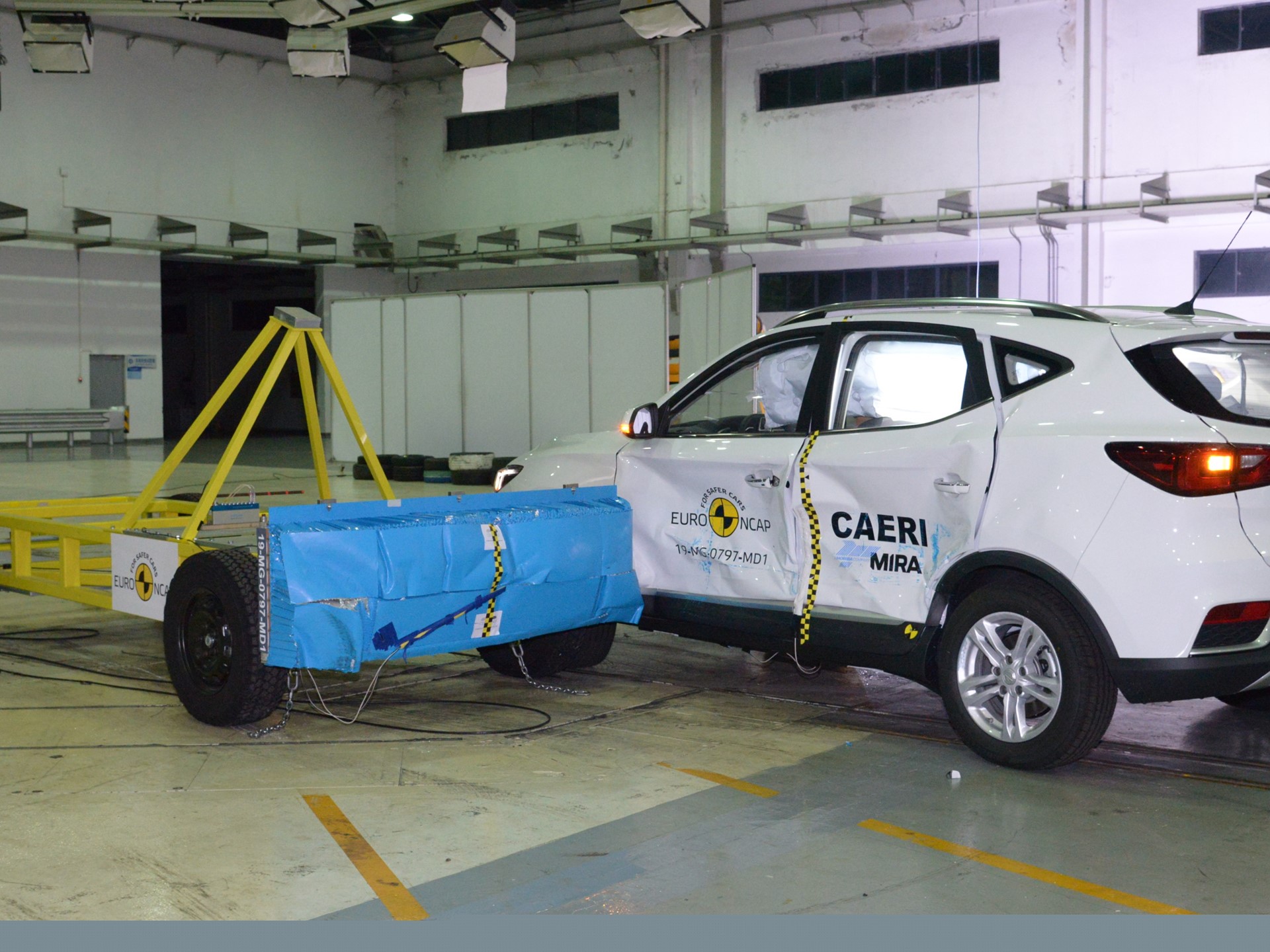 MG ZS EV - Side crash test 2019 - after crash
