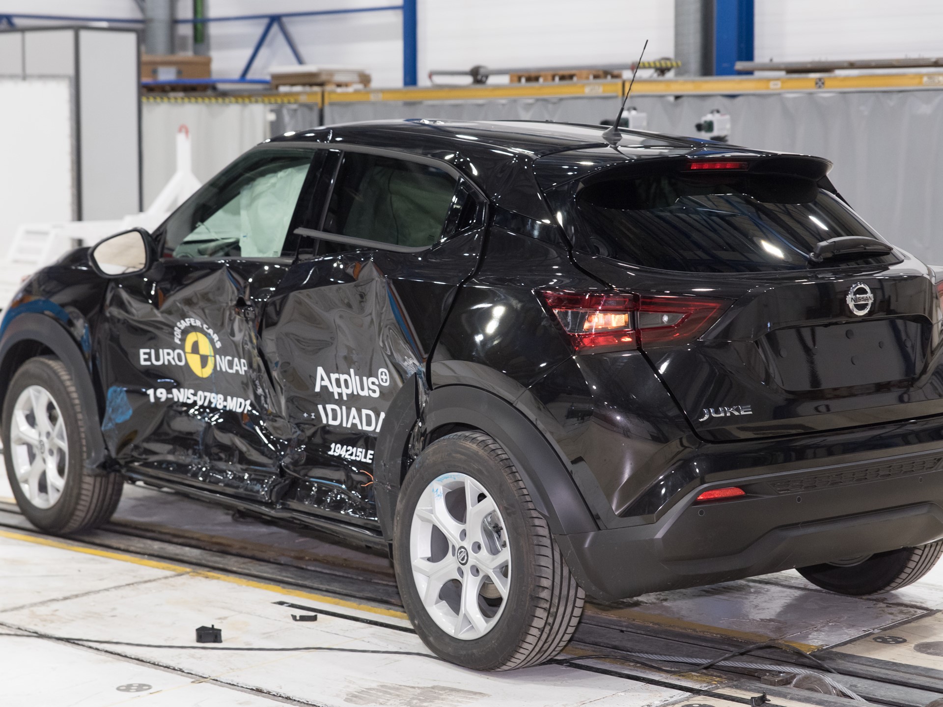 Nissan Juke - Side crash test 2019 - after crash