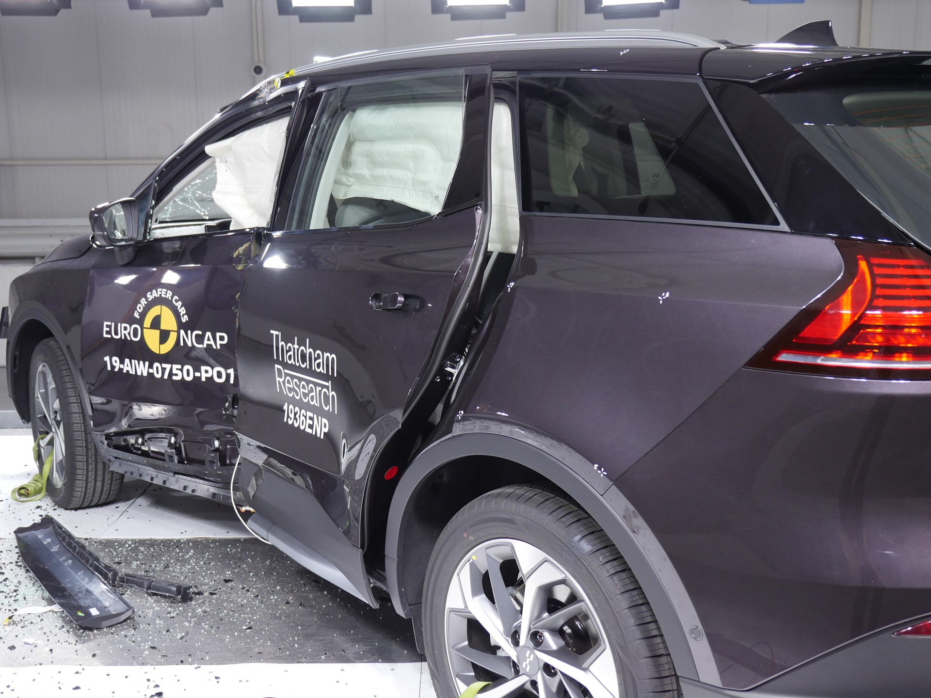 Aiways U5 - Pole crash test 2019 - after crash