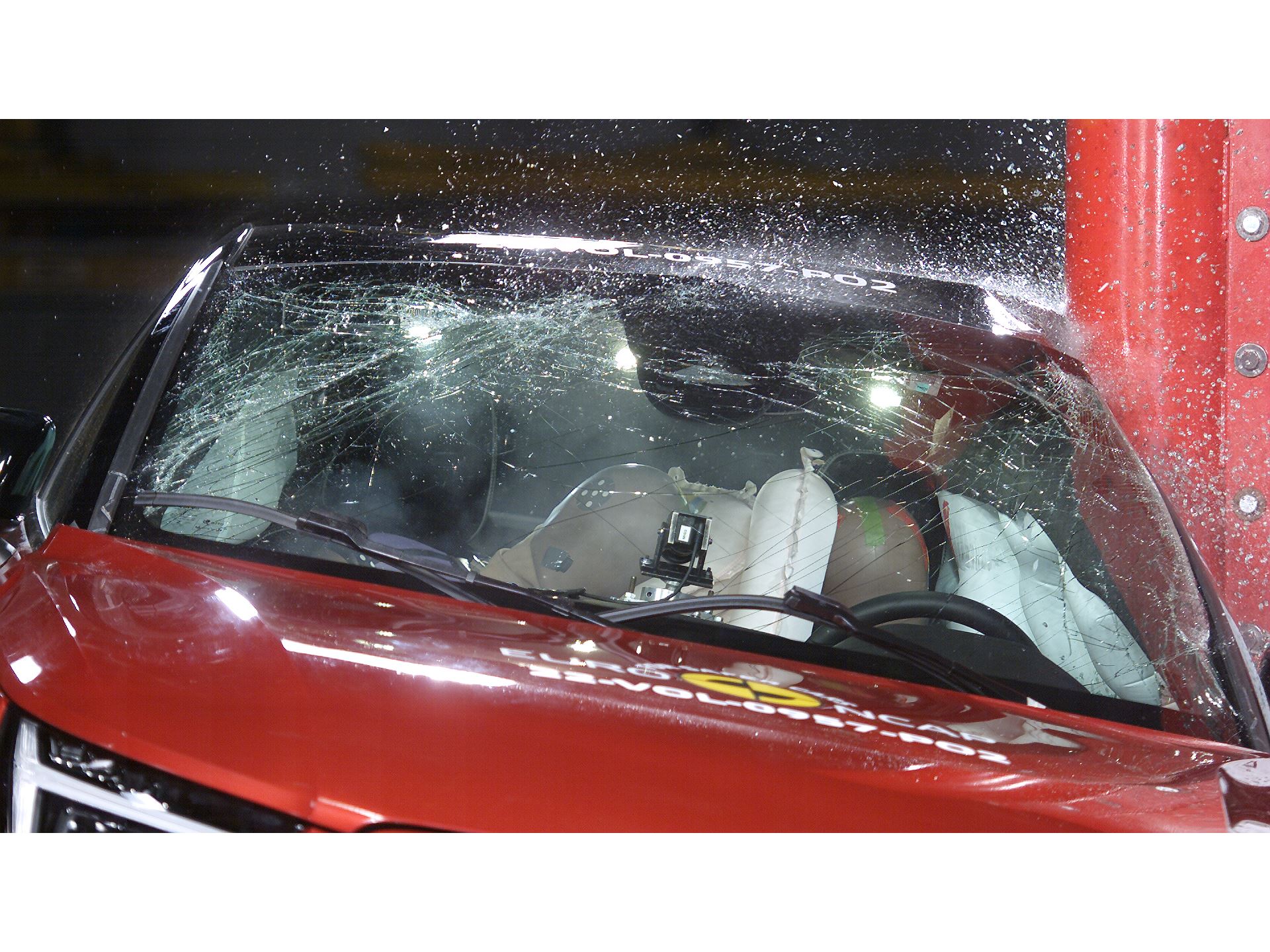 Volvo C40 Recharge - Far-Side impact test 2022