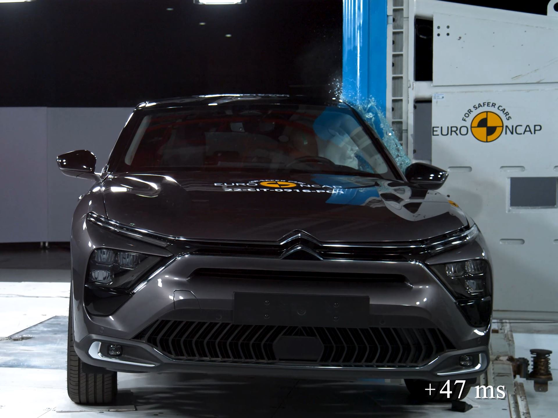 Citroën C5 X - Side Pole test 2022