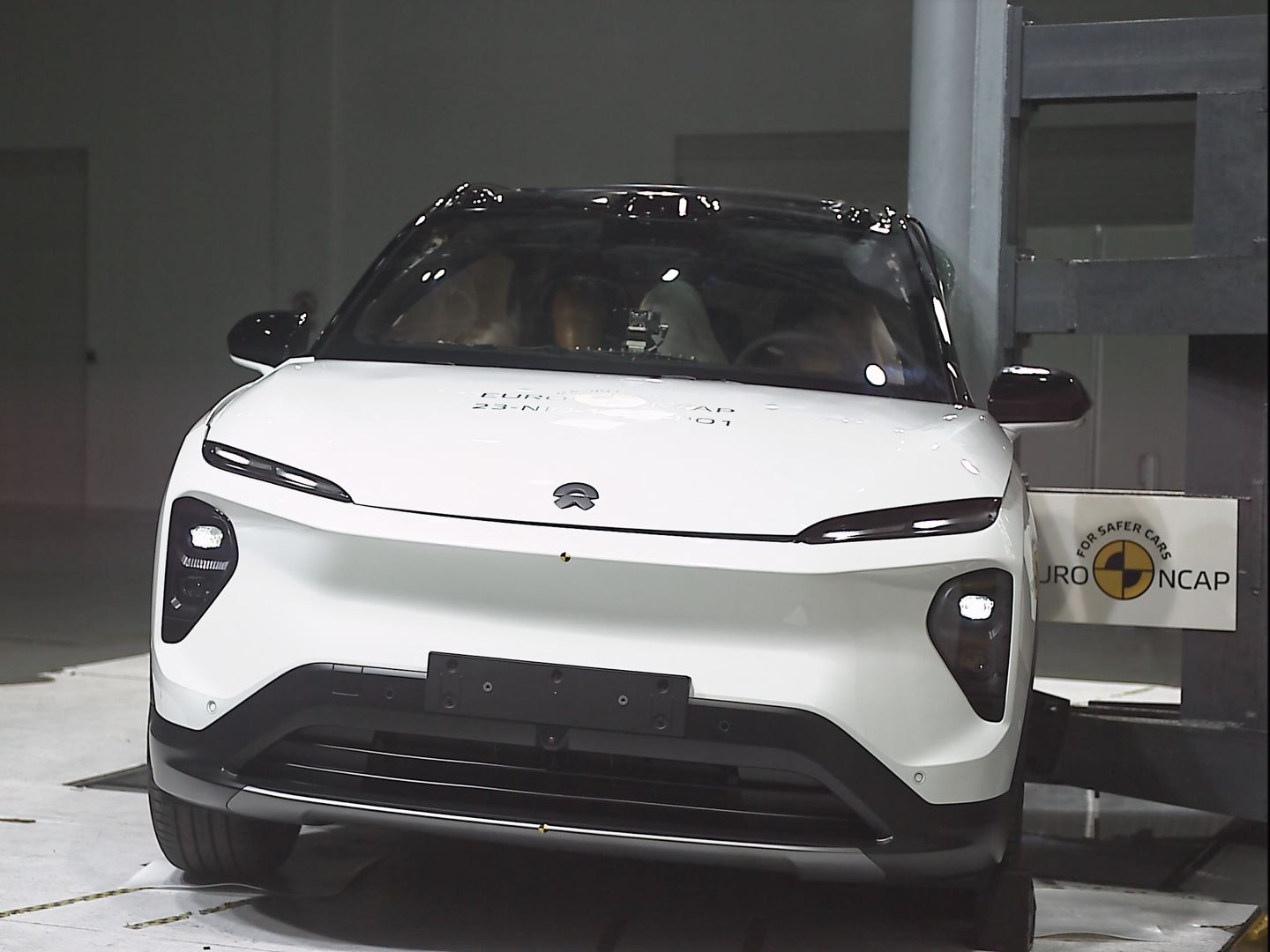 NIO EL7 Side Pole test 2023