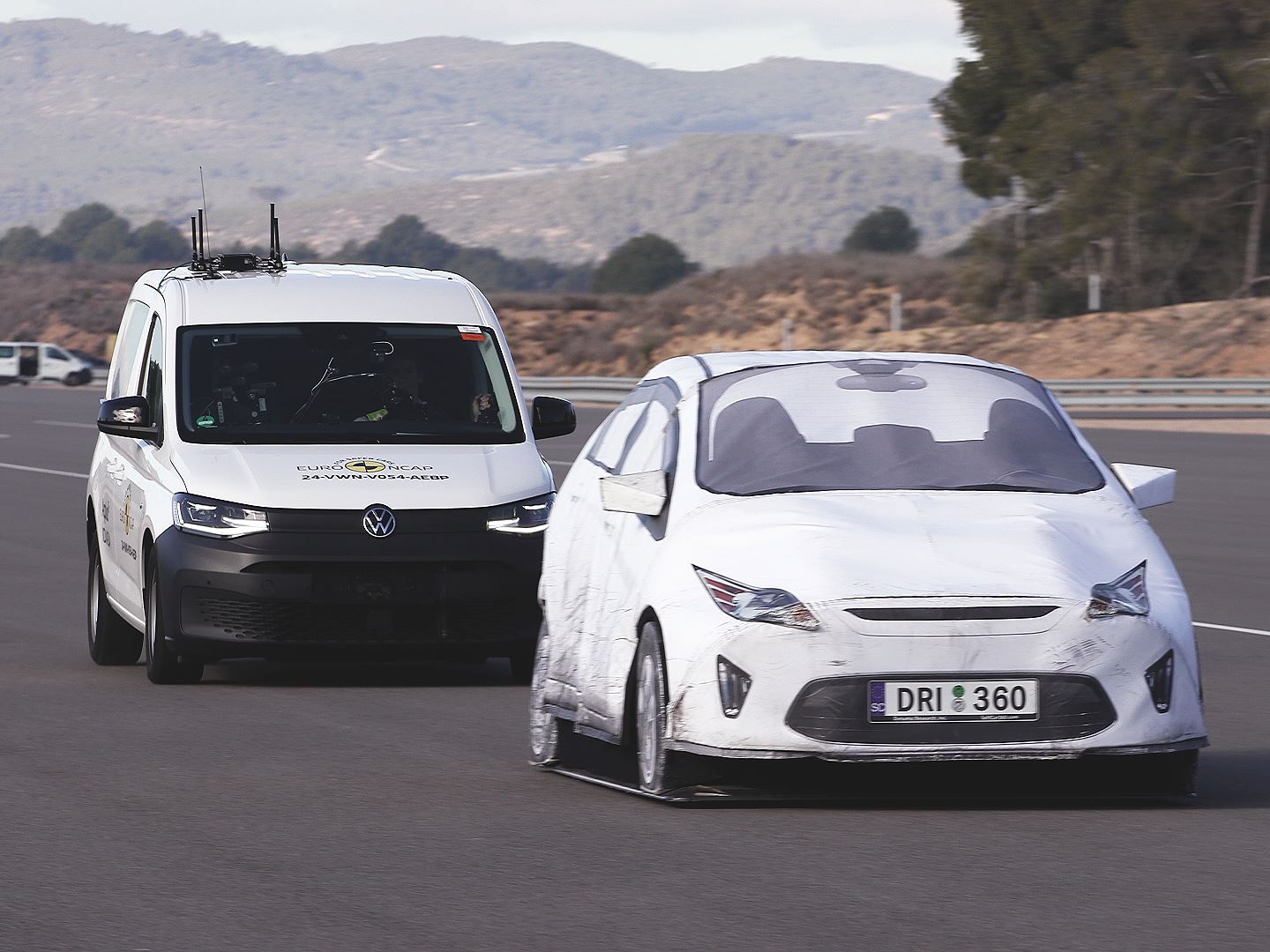 VW Caddy Cargo Commercial Van Safety Tests 2024