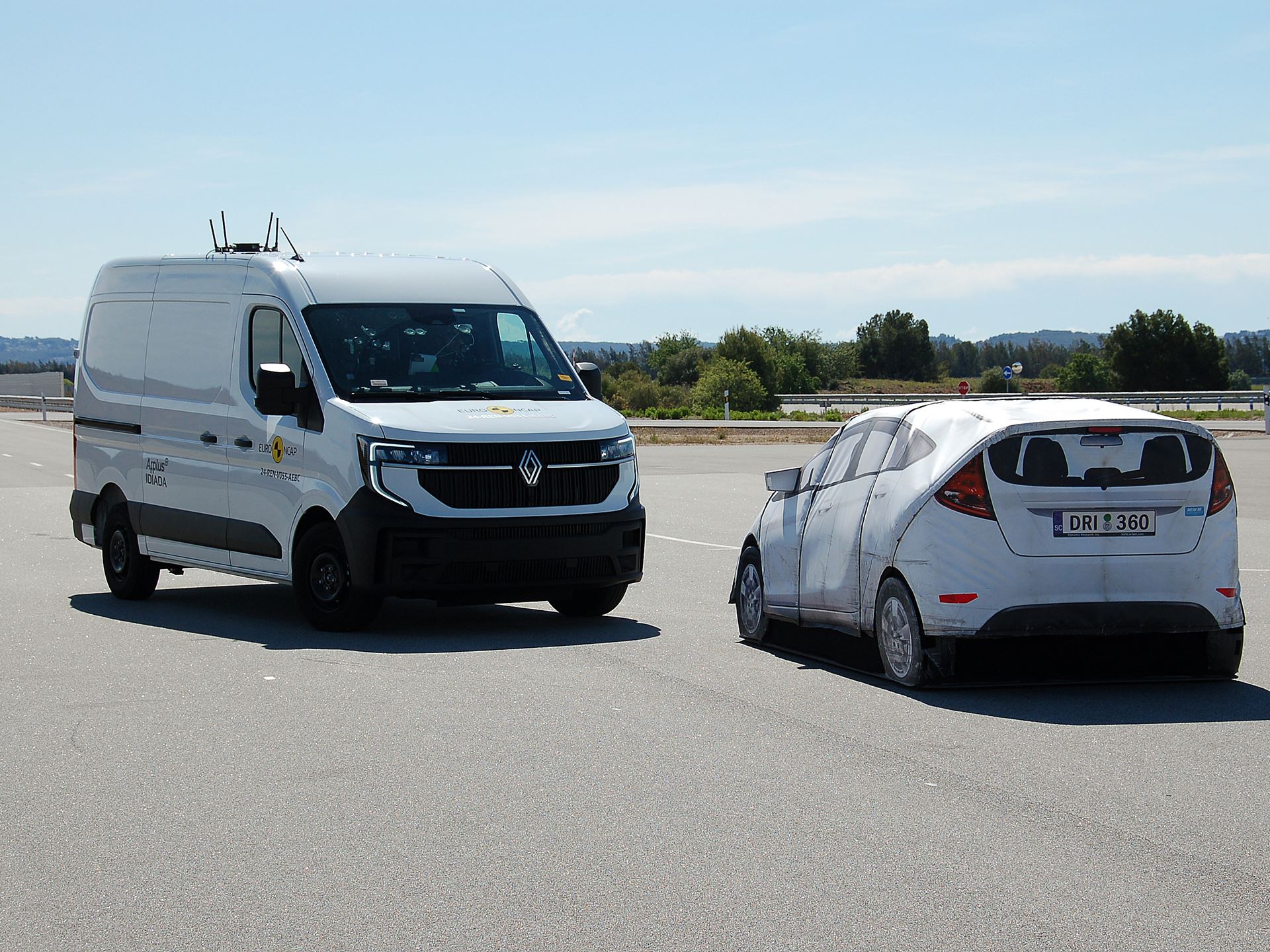 Renault Master Commercial Van Safety Tests 2025