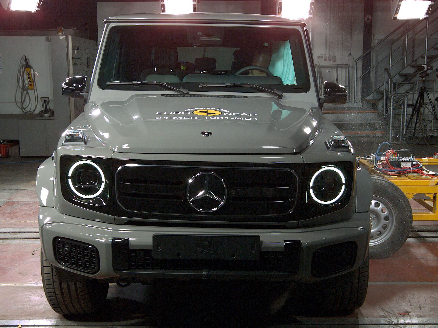 Mercedes Benz G Class EQ Side crash test 2019