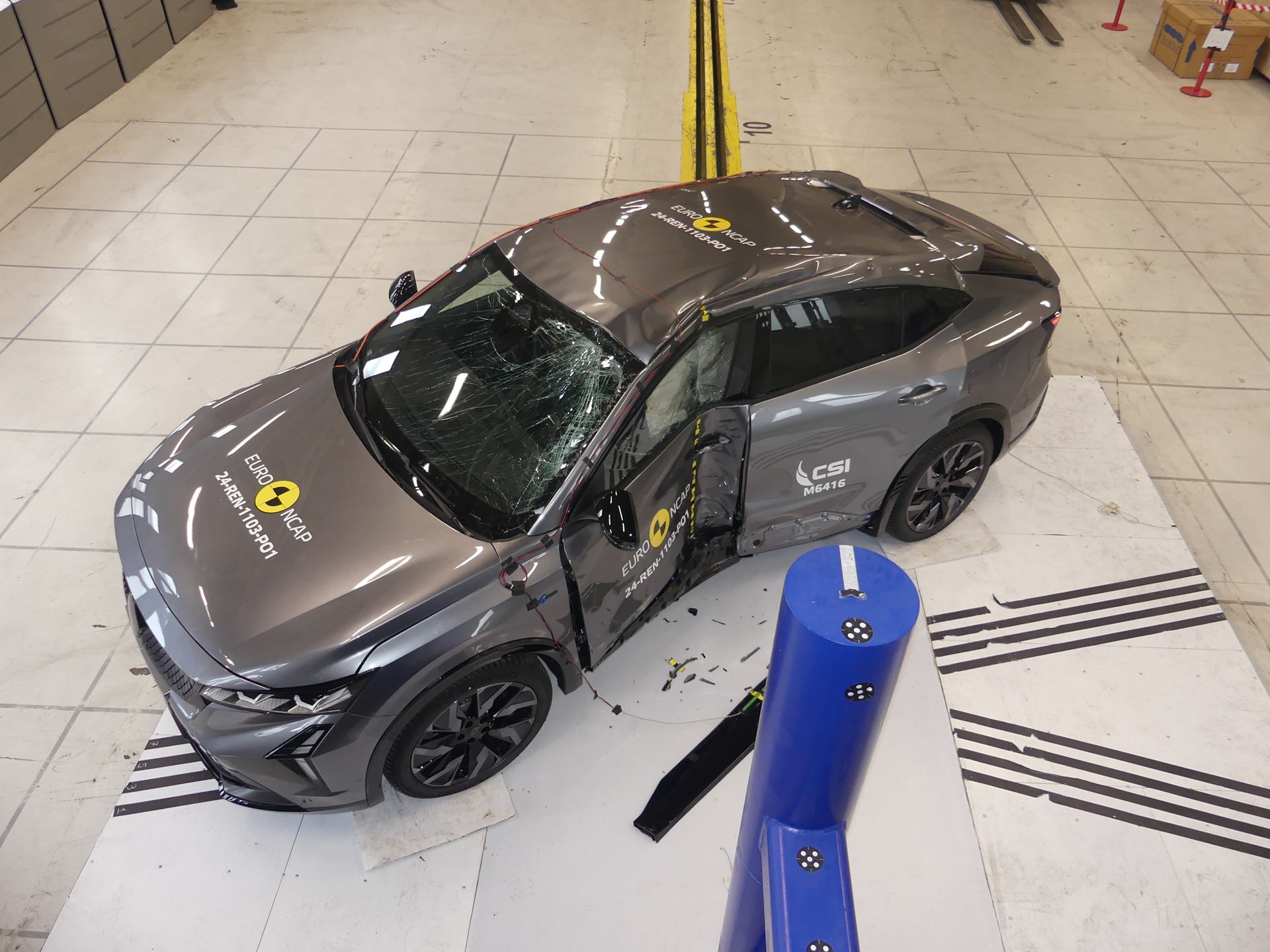 Renault Rafale PHEV Side Pole test 2022 after crash