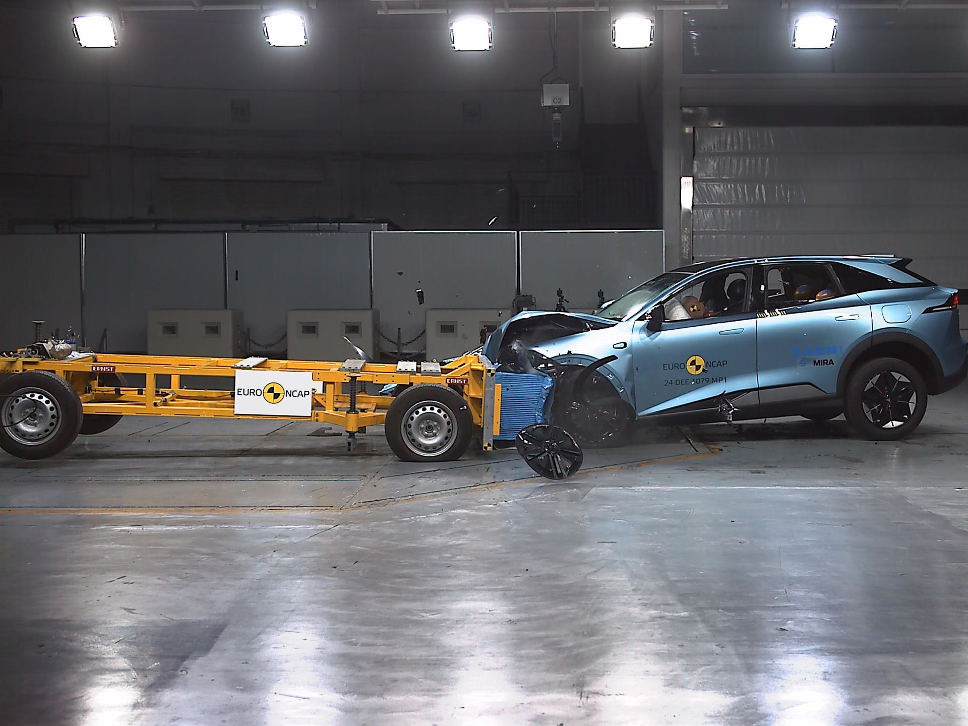 Deepal S07 Mobile Progressive Deformable Barrier test 2024