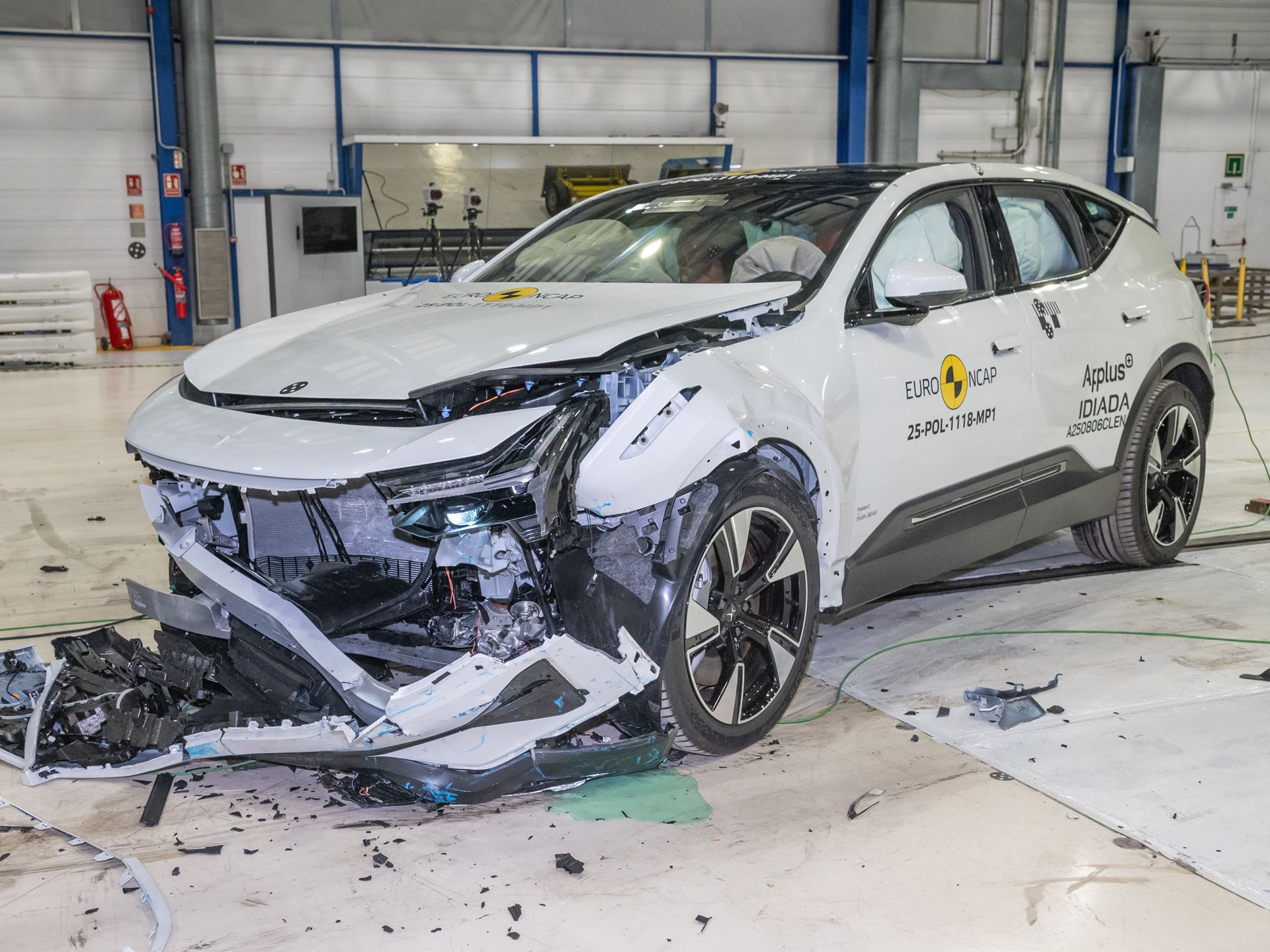 Polestar 3 Mobile Progressive Deformable Barrier test 2025 after crash