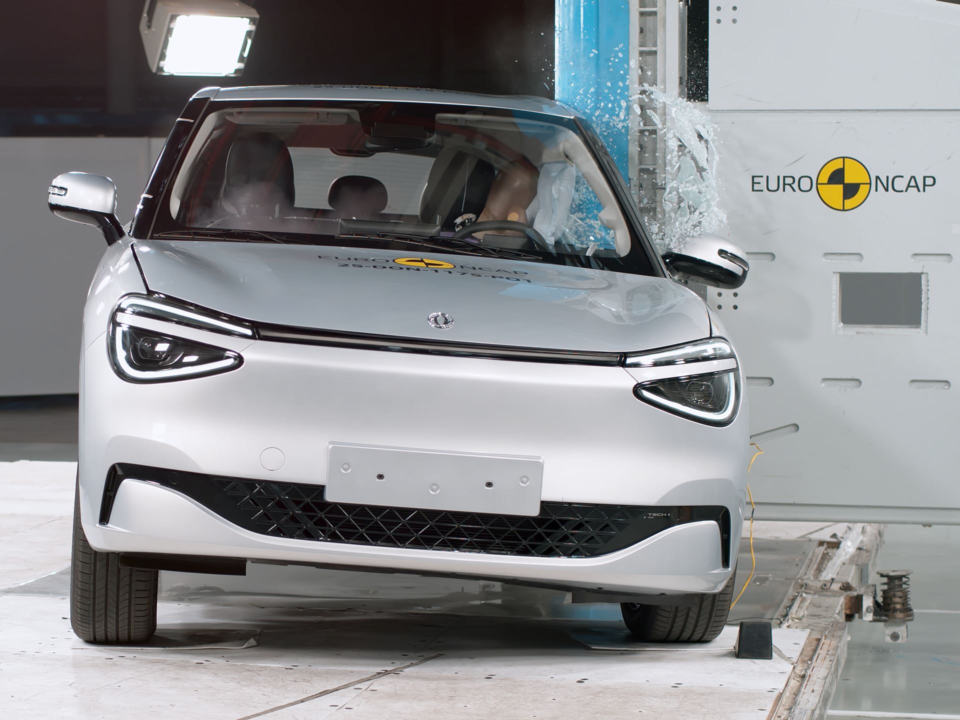 Dongfeng BOX Side Pole test 2025