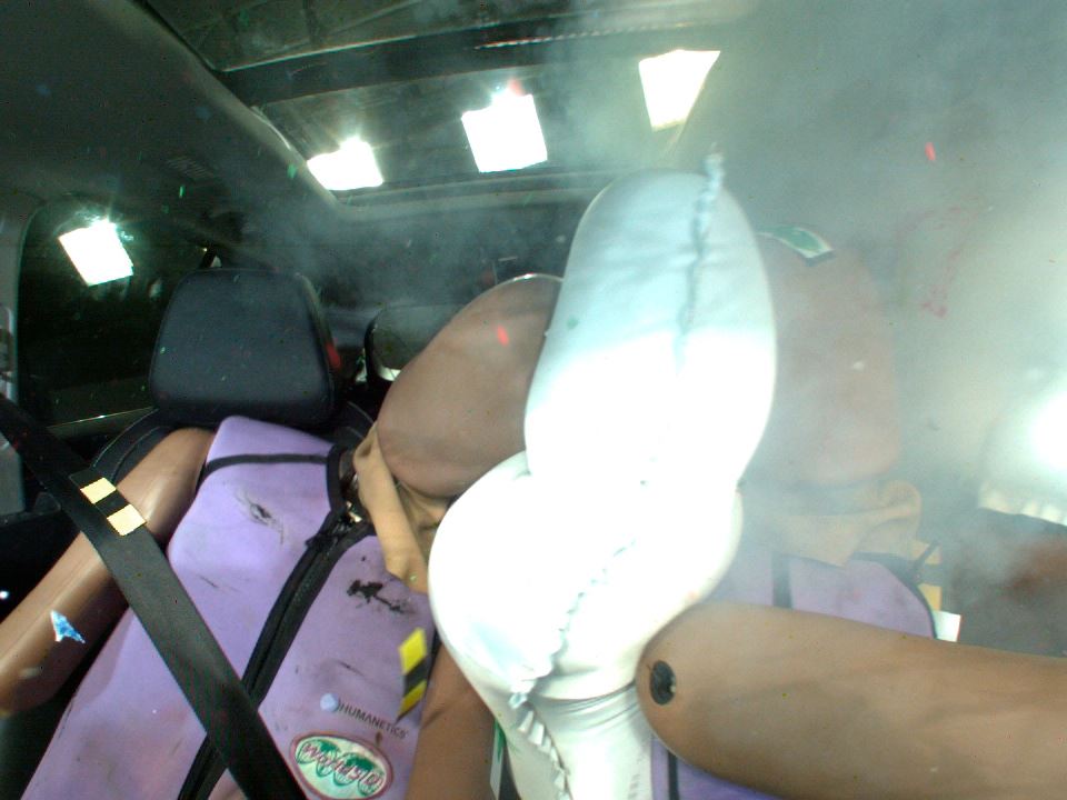 MG MGS9 PHEV Far Side impact test 2025