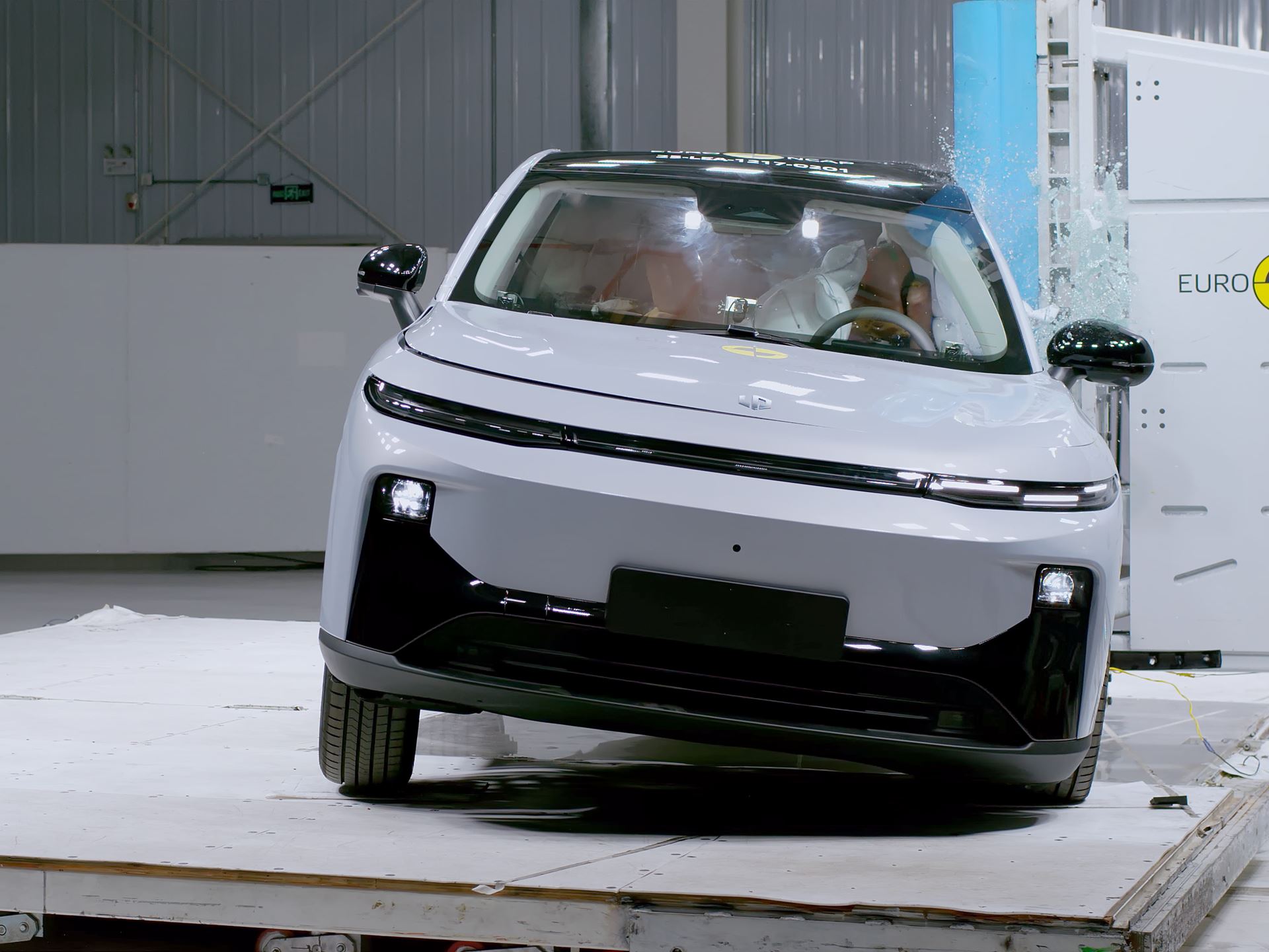 Leapmotor B10 Side Pole test 2025