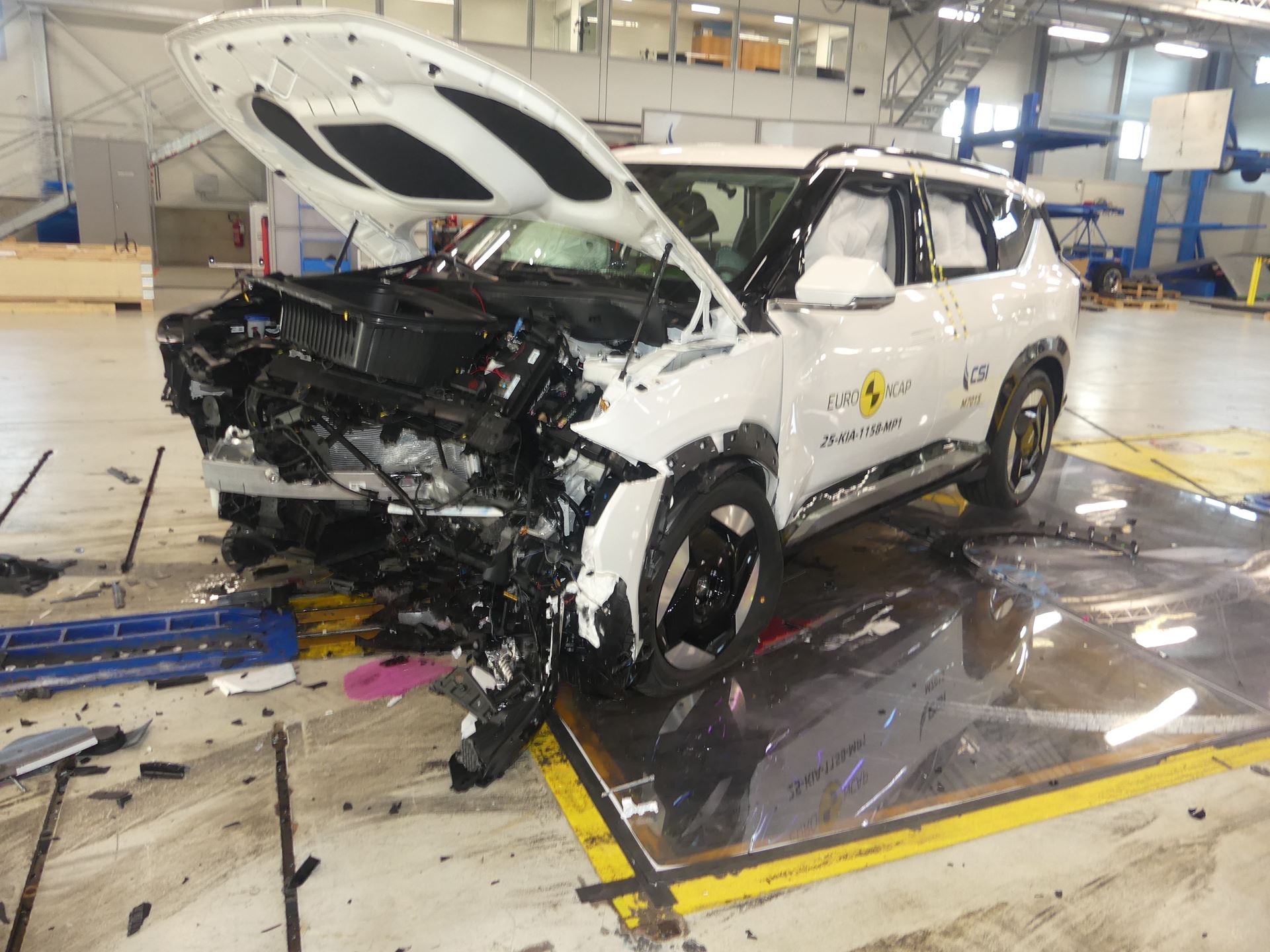 Kia EV5 Mobile Progressive Deformable Barrier test 2025 after crash