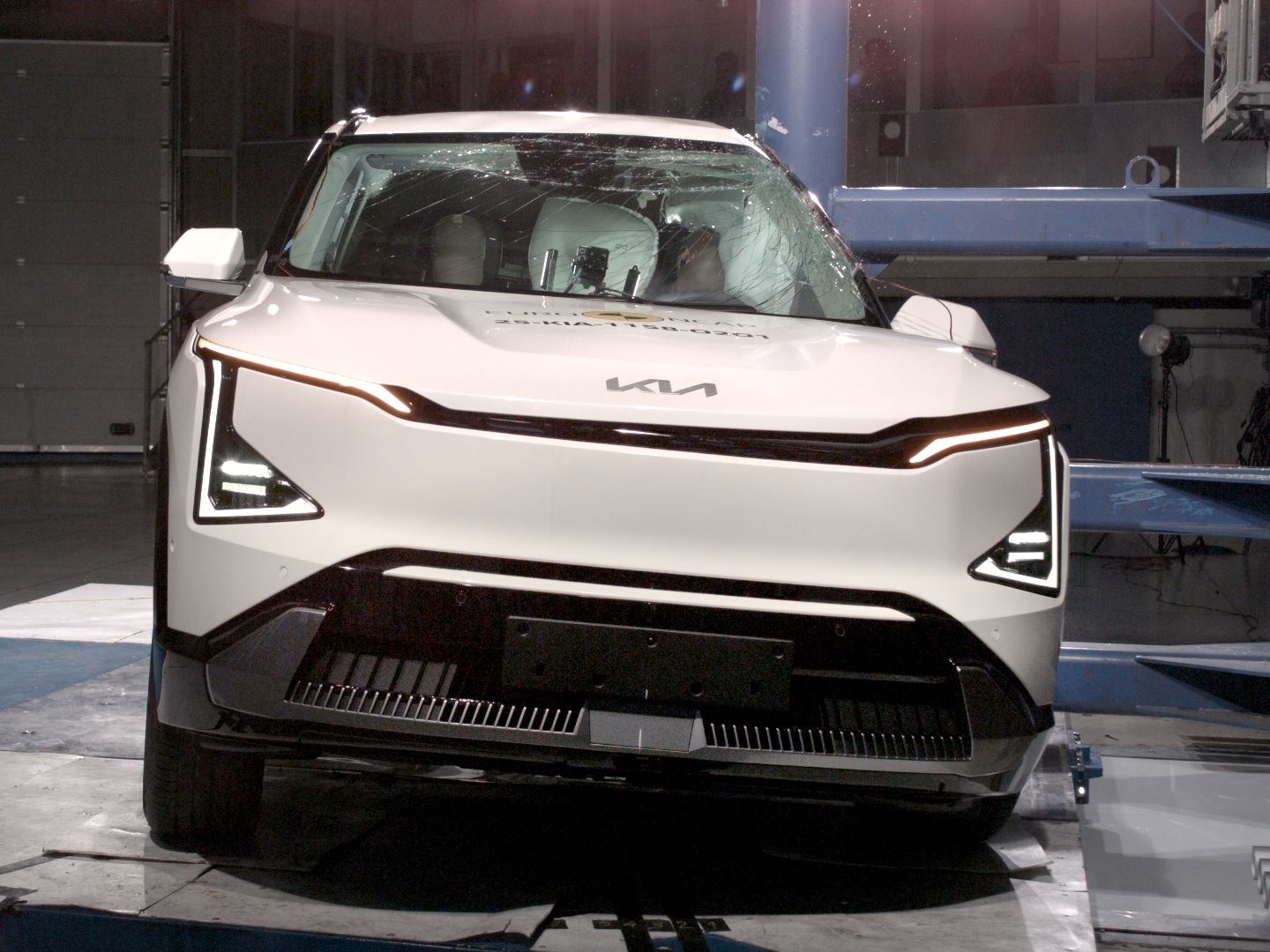 Kia EV5 Side Pole test 2025