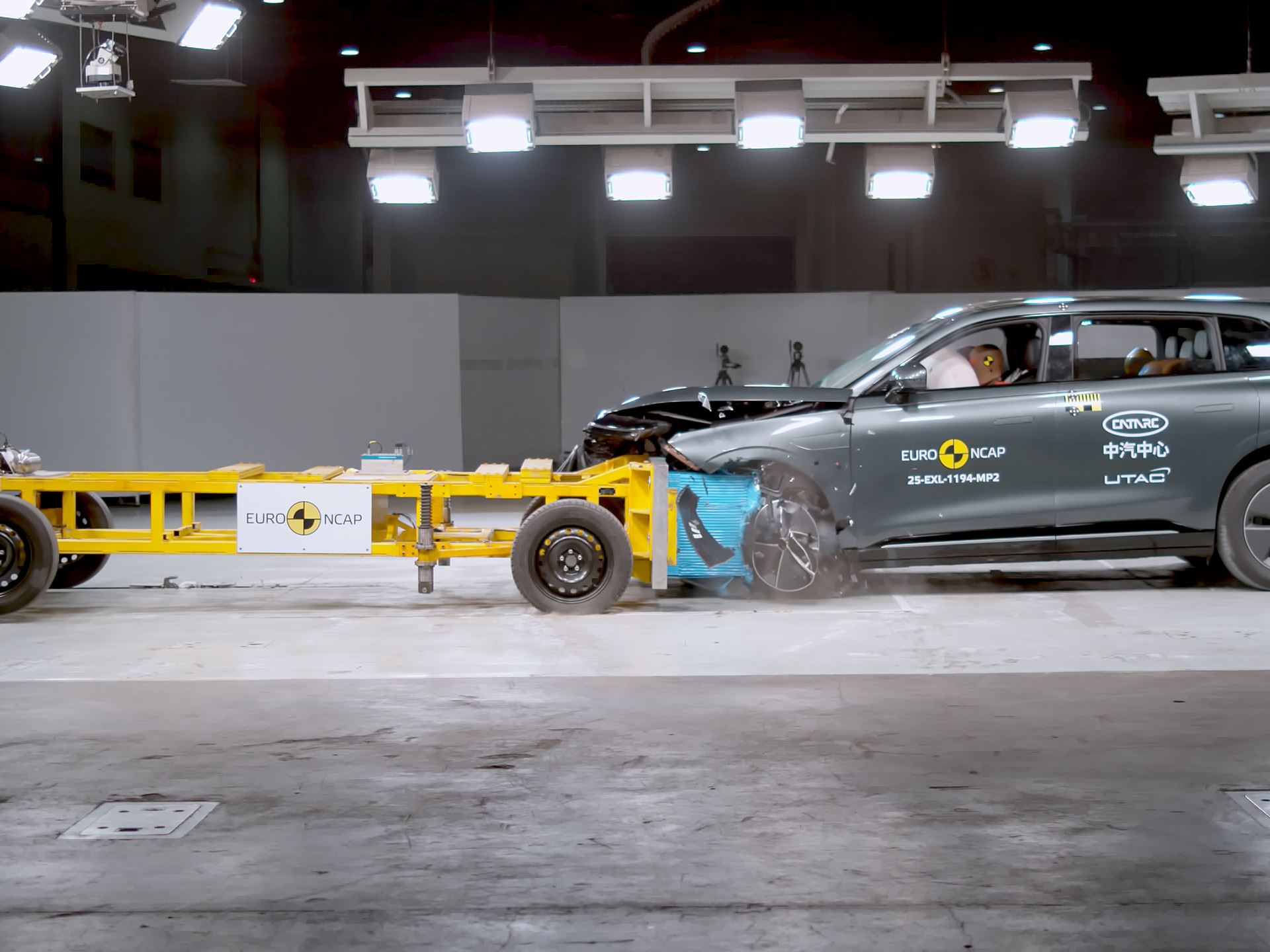 EXLANTIX ET Mobile Progressive Deformable Barrier test 2025