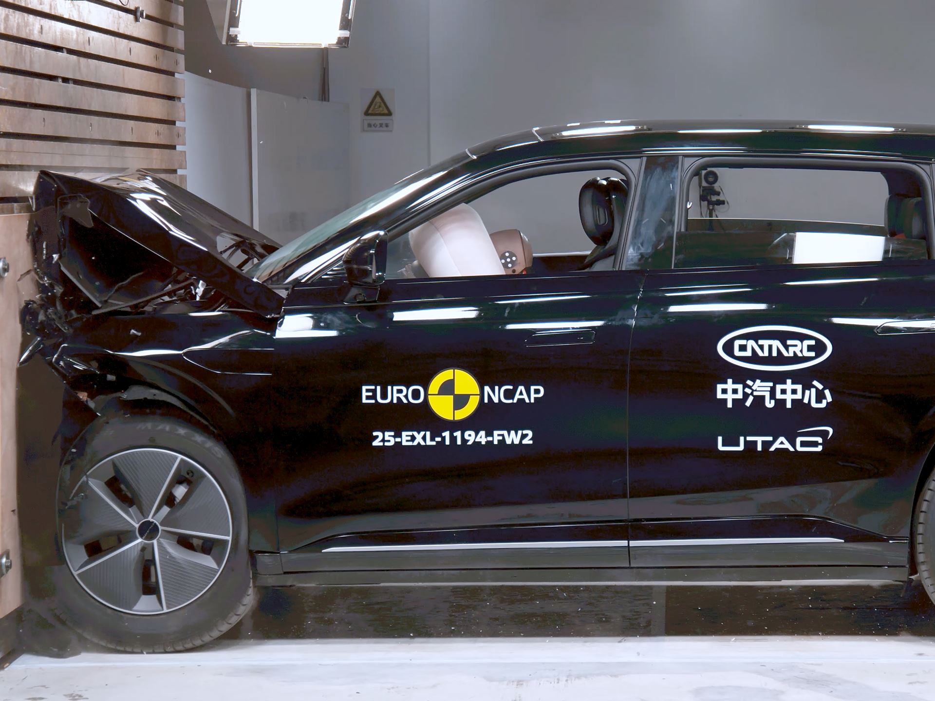 EXLANTIX ET Full Width Rigid Barrier test 2025