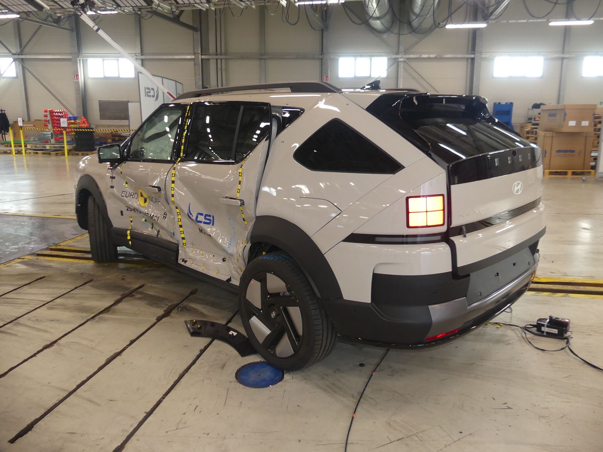 Hyundai NEXO Side Mobile Barrier test 2025 after crash