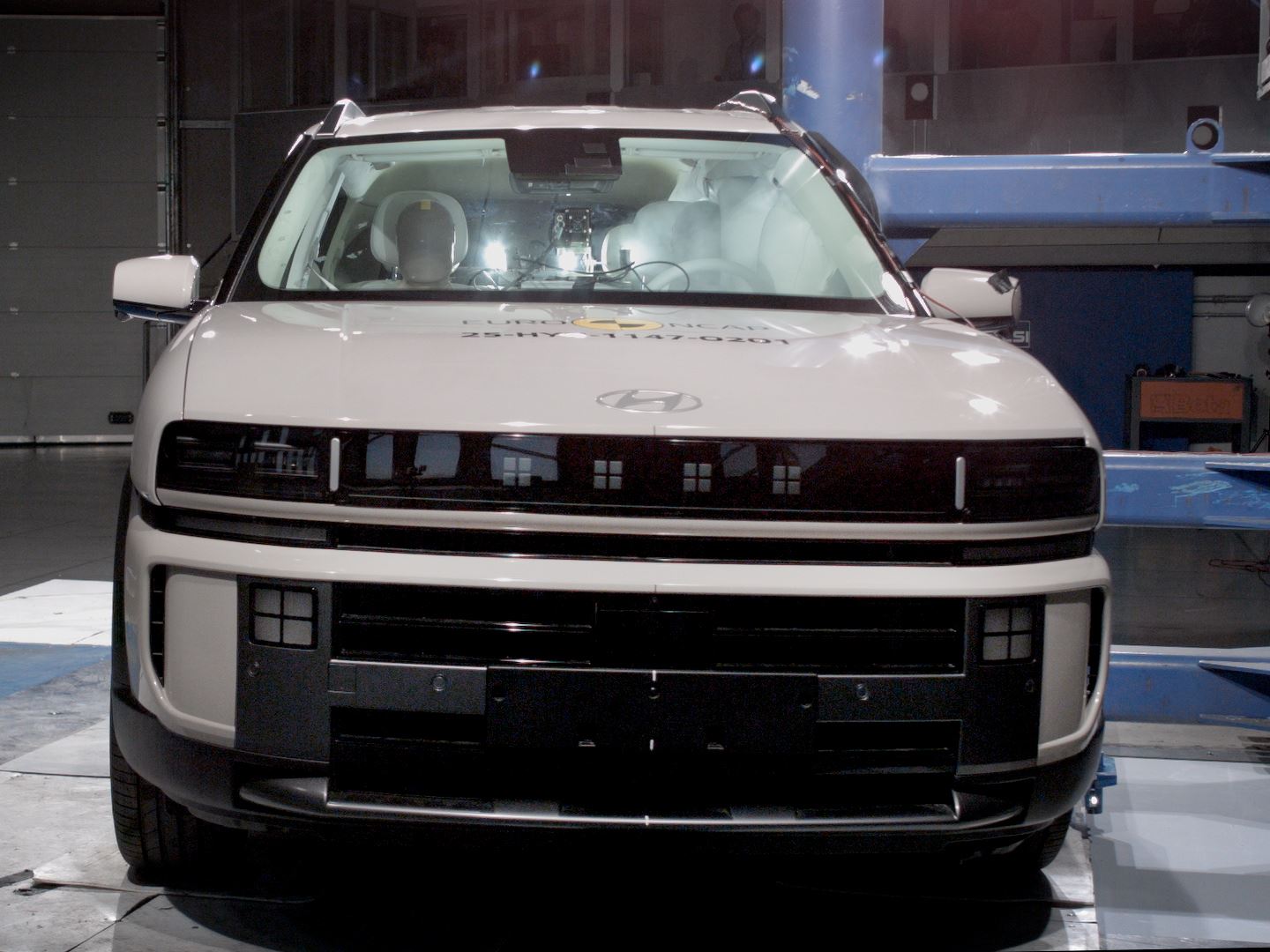 Hyundai NEXO Side Pole test 2025