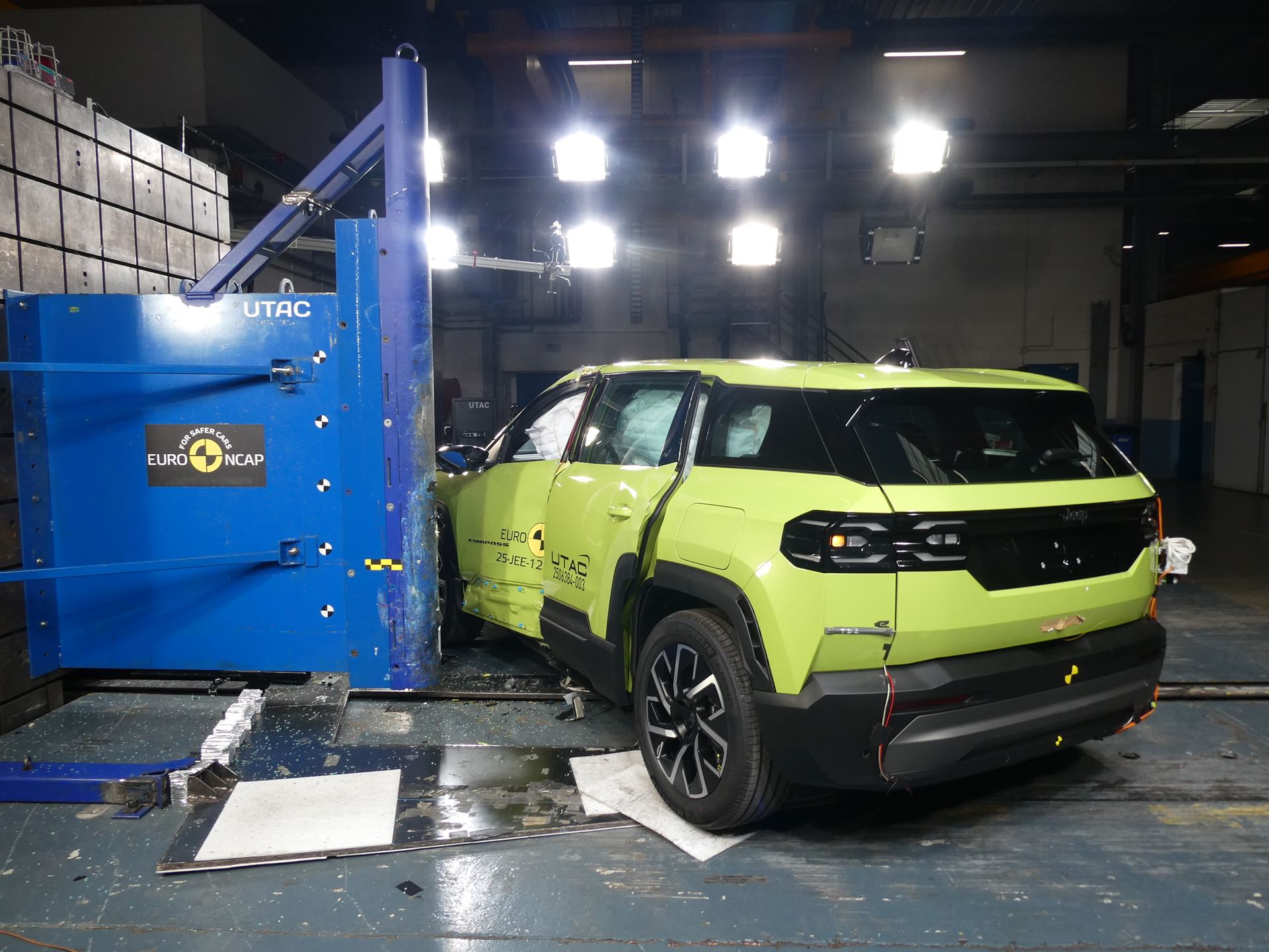 Jeep Compass Side Pole test 2025 after crash