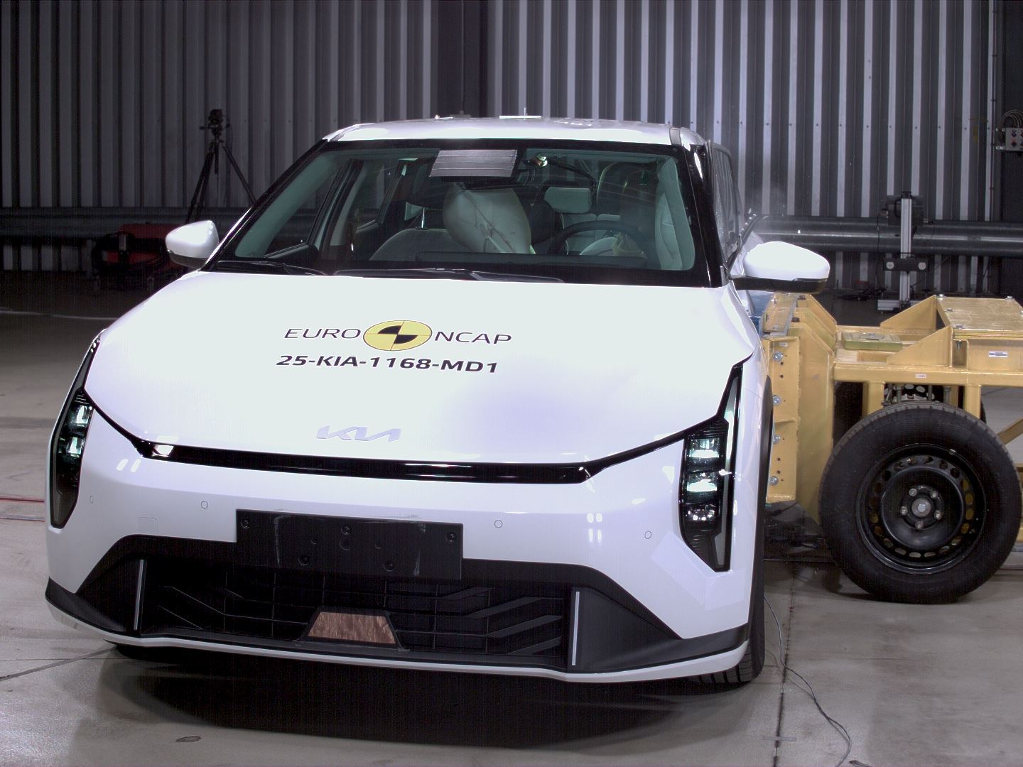 Kia EV4 Side Mobile Barrier test 2025