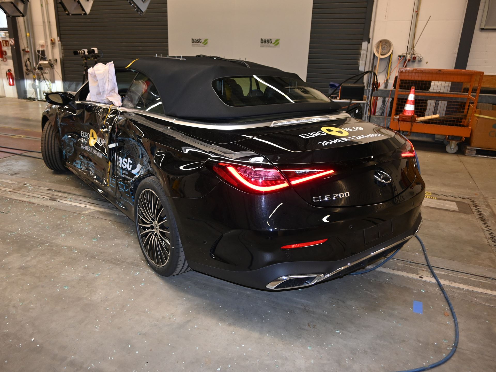 Mercedes Benz CLE Cabrio MDB test 2025 after crash